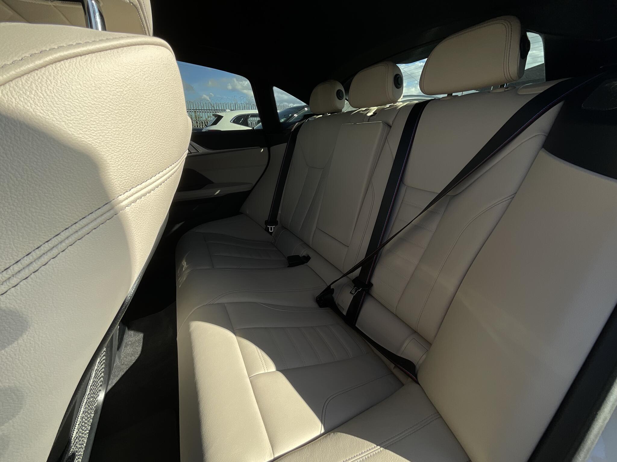 BMW I4 - Image 14