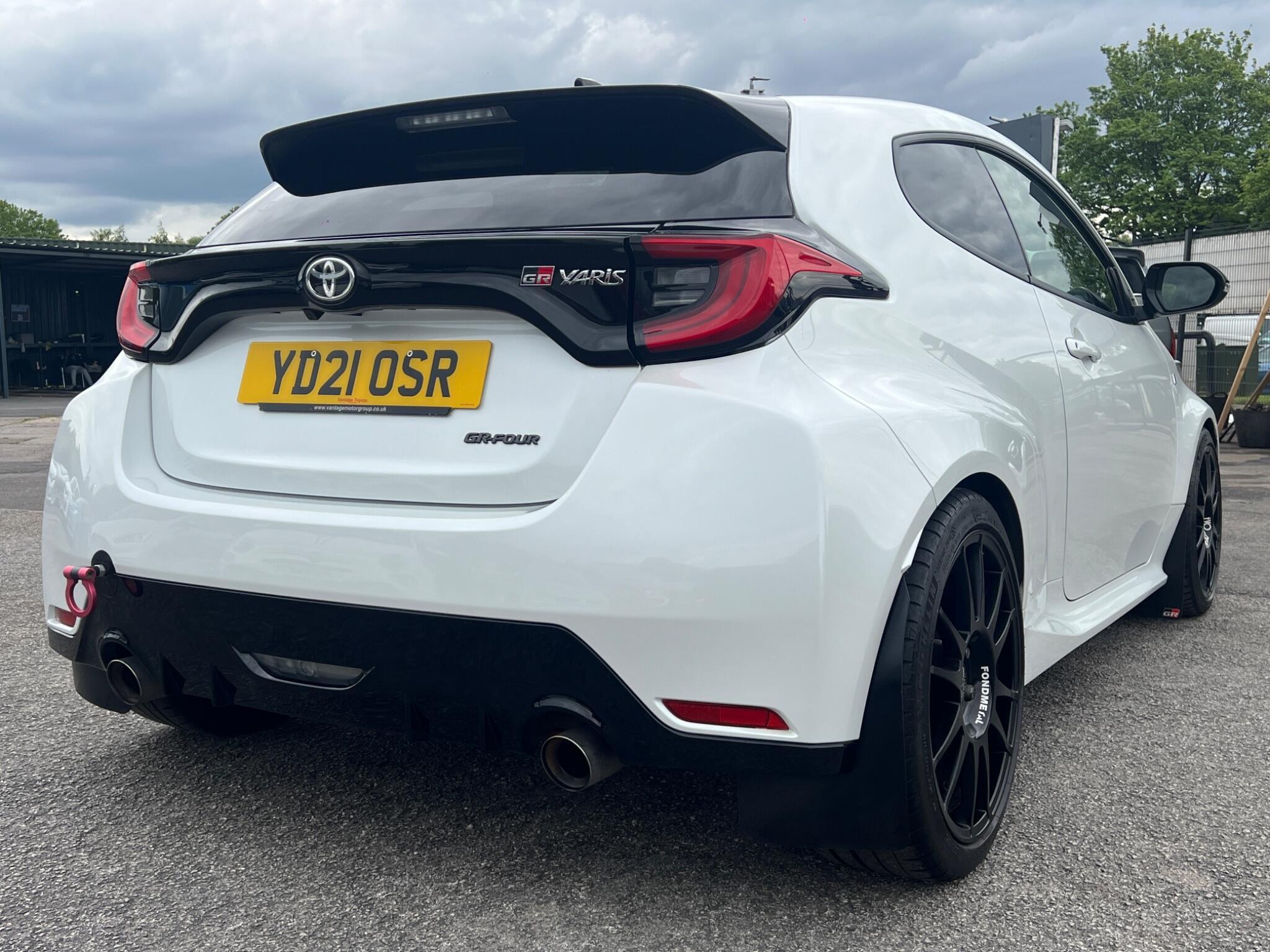 Toyota Yaris - Image 9
