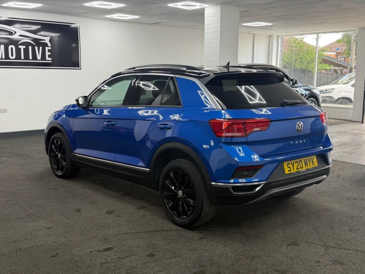 Volkswagen T-Roc - Image 6