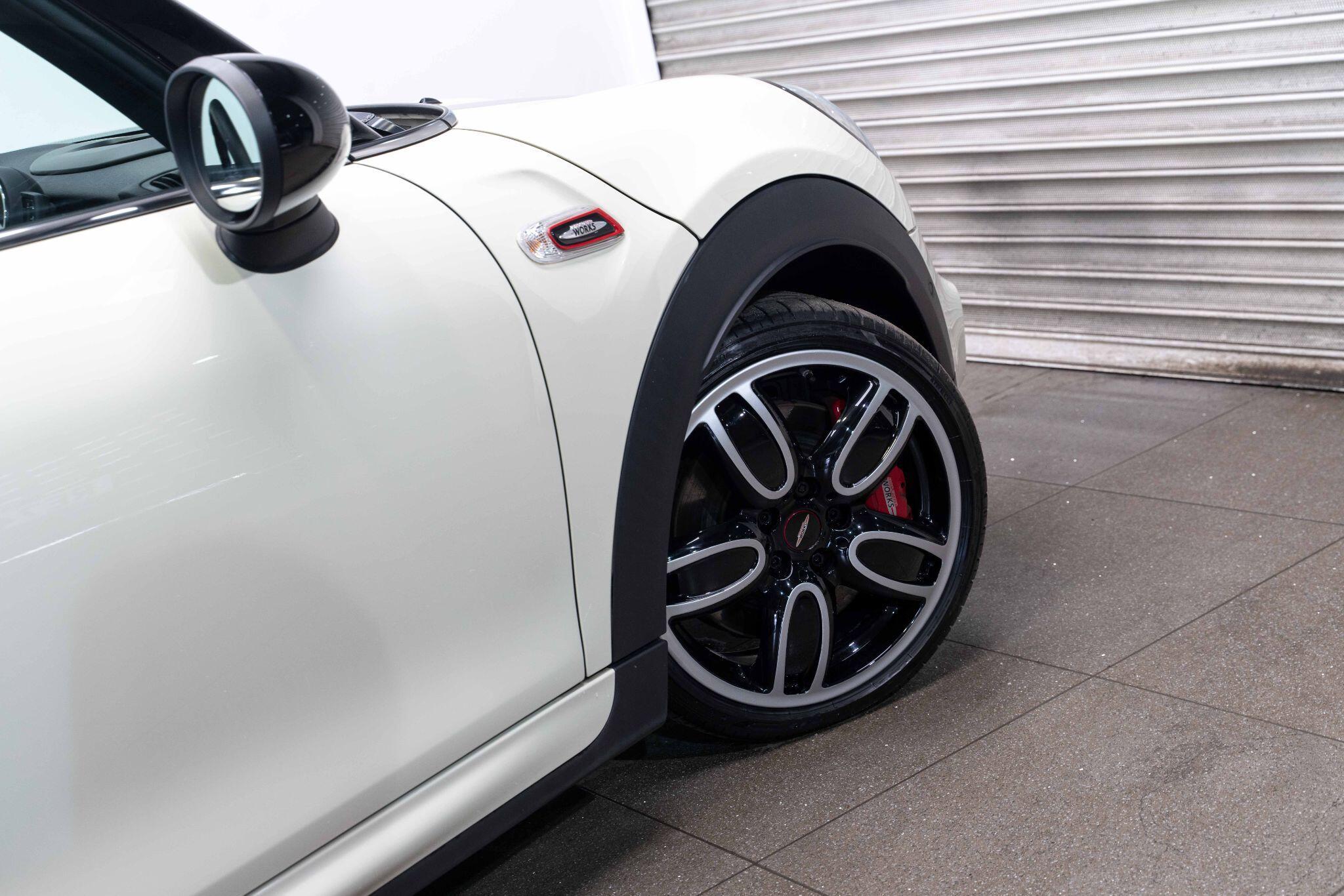 MINI Hatch - Image 28