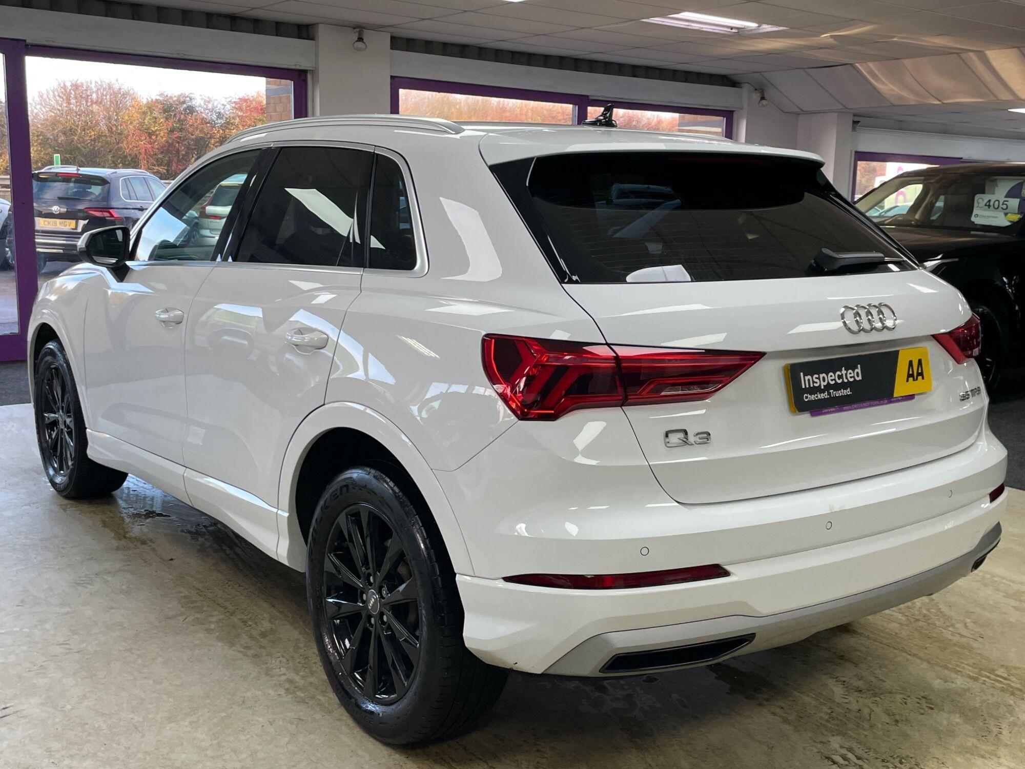 Audi Q3 - Image 9