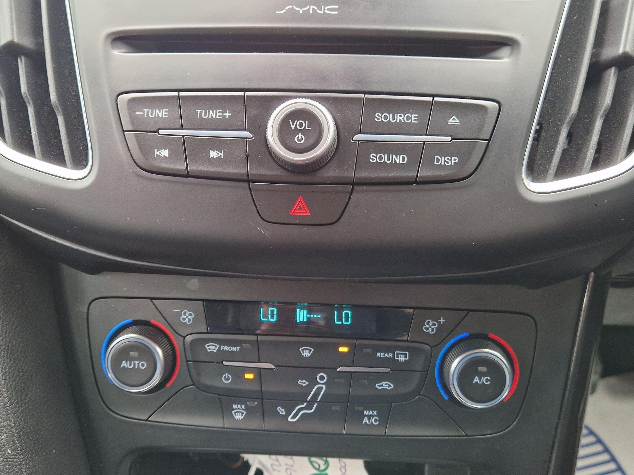 Ford Focus - Image 49
