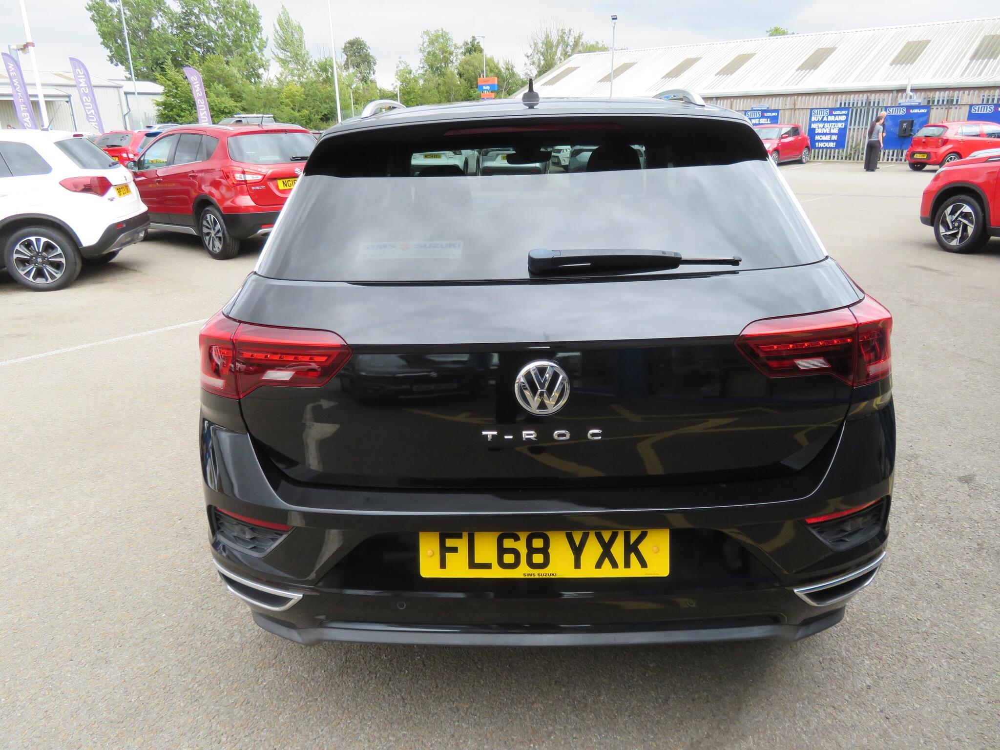 Volkswagen Tiguan - Image 9