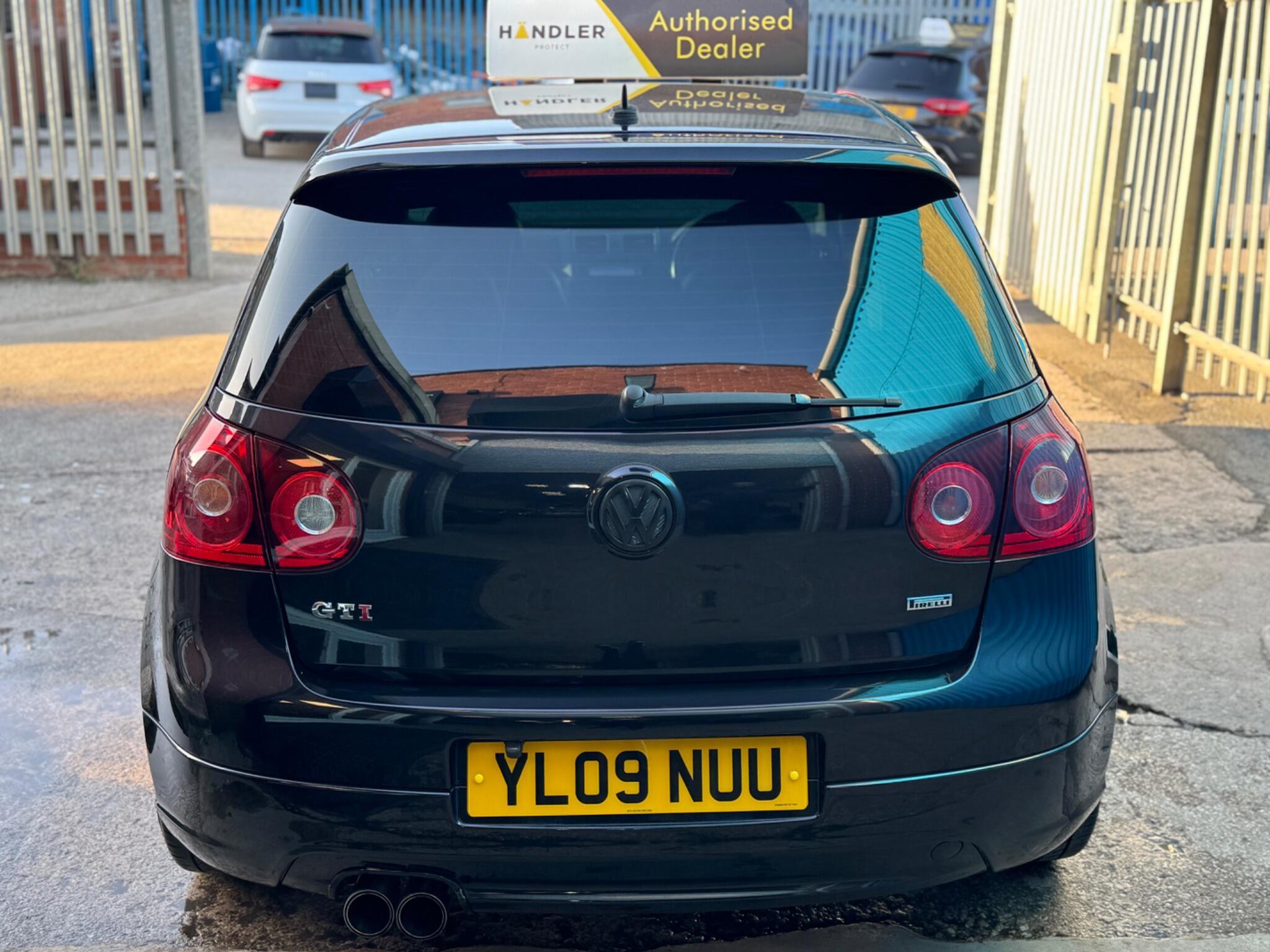 Volkswagen Golf - Image 8