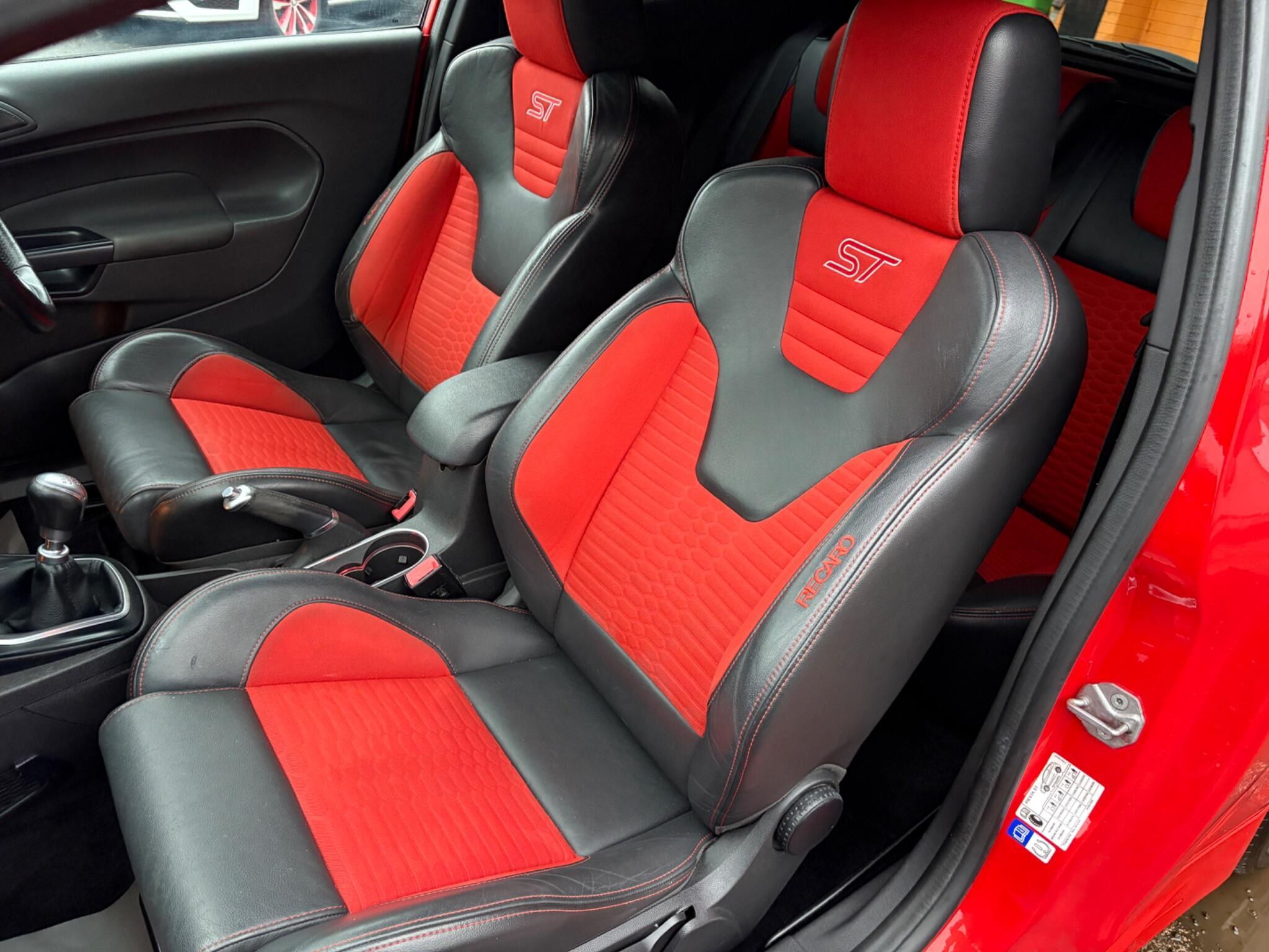 Ford Fiesta - Image 28