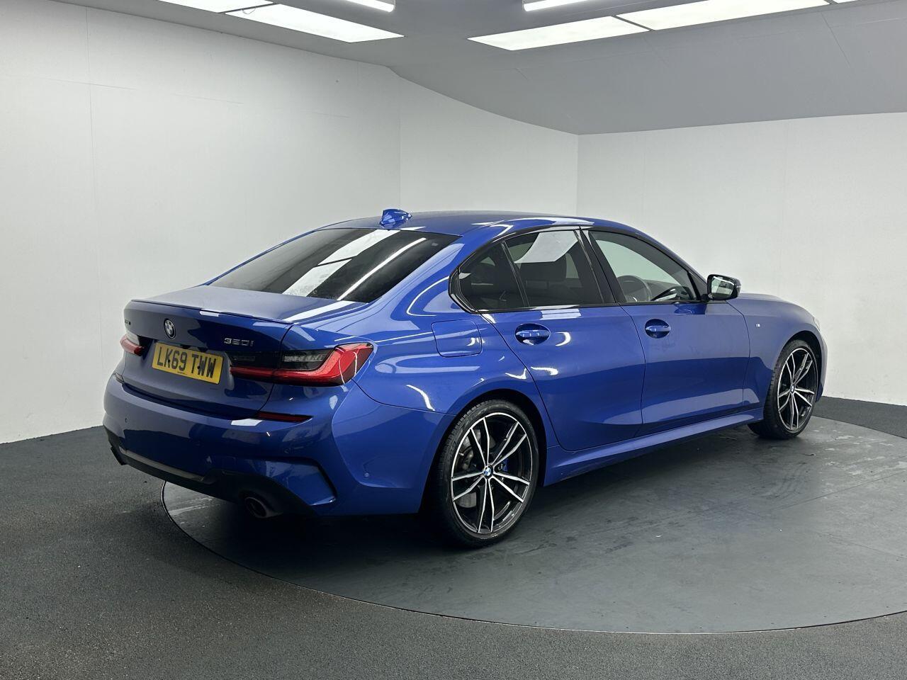 BMW 3 Series - Image 9