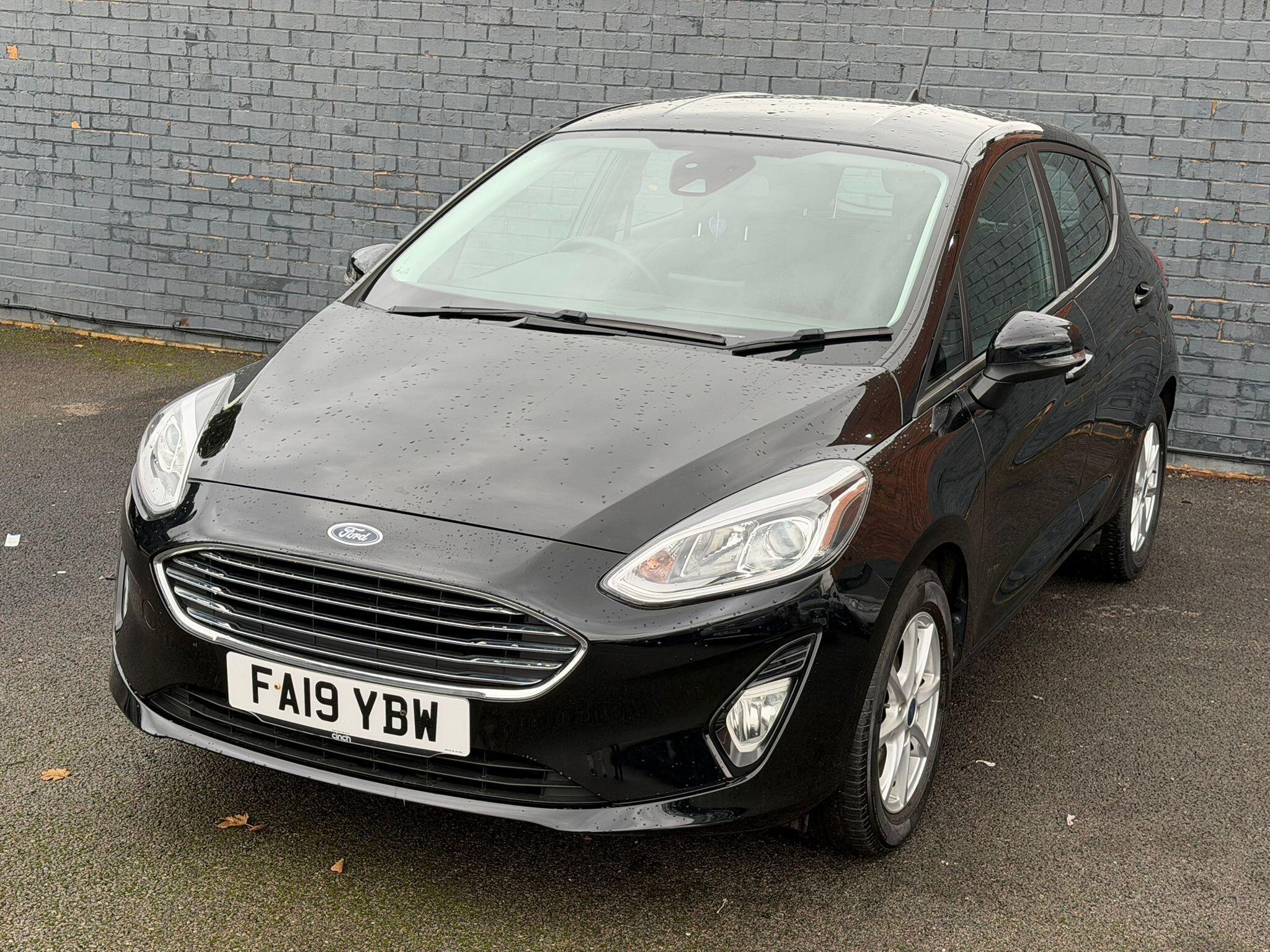 Ford Fiesta - Image 17
