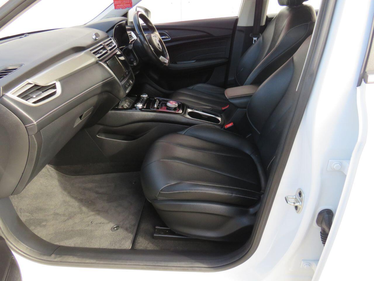 MG MG5 - Image 9