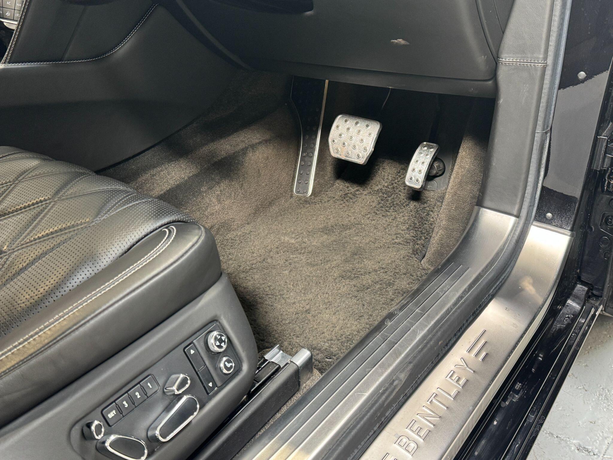 Bentley Flying Spur - Image 50