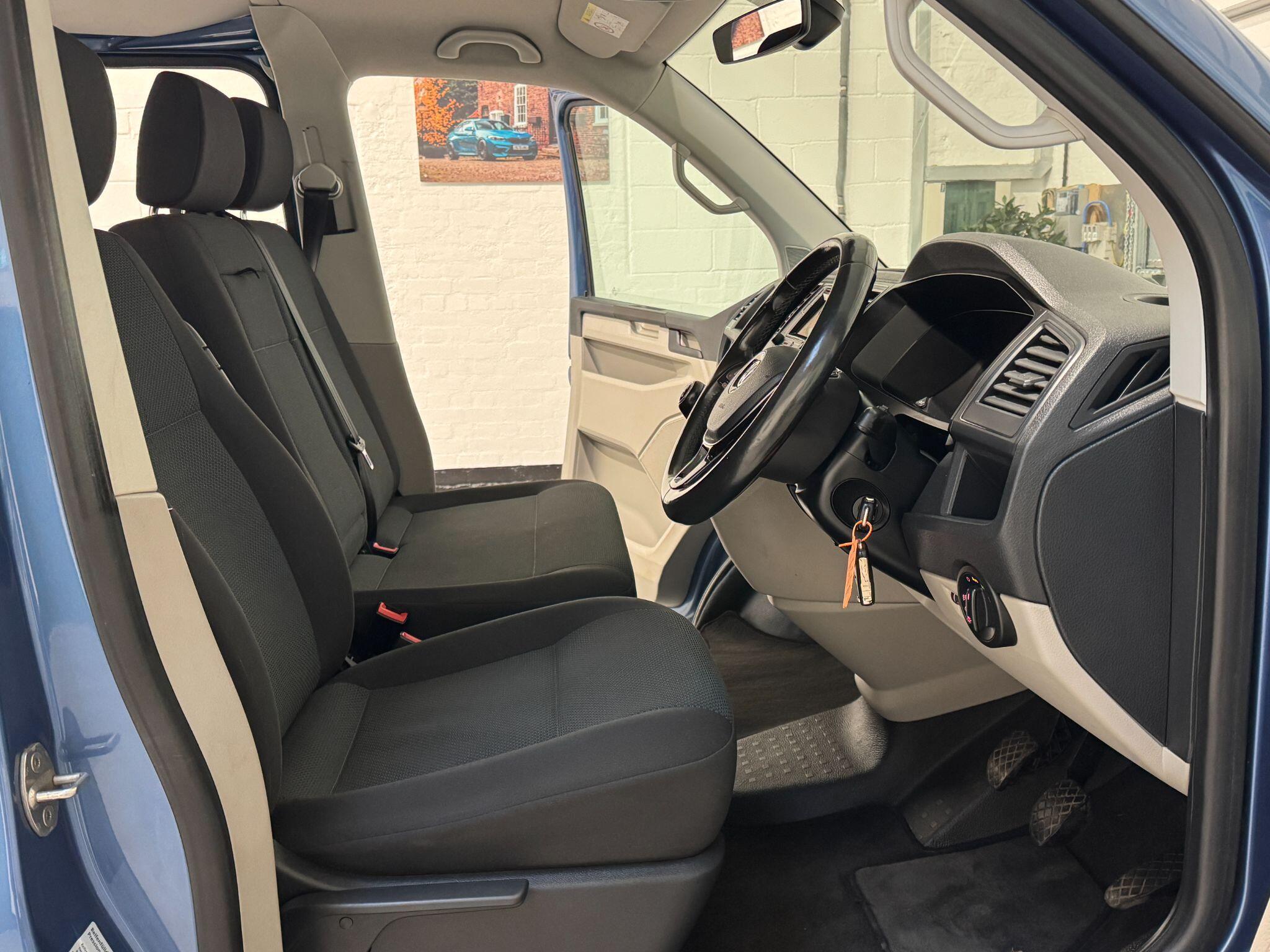 Volkswagen Transporter - Image 70