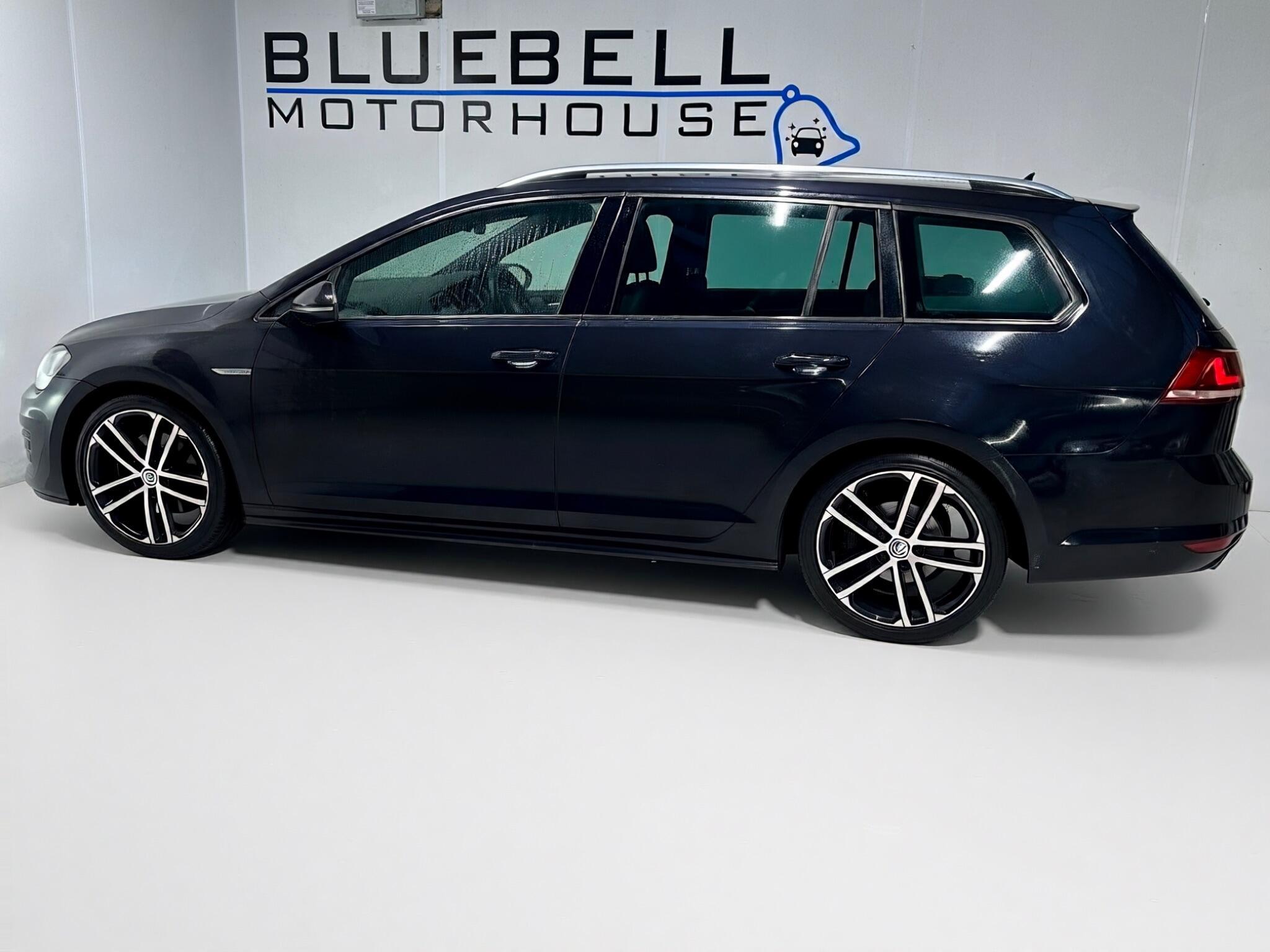 Volkswagen Golf - Image 9