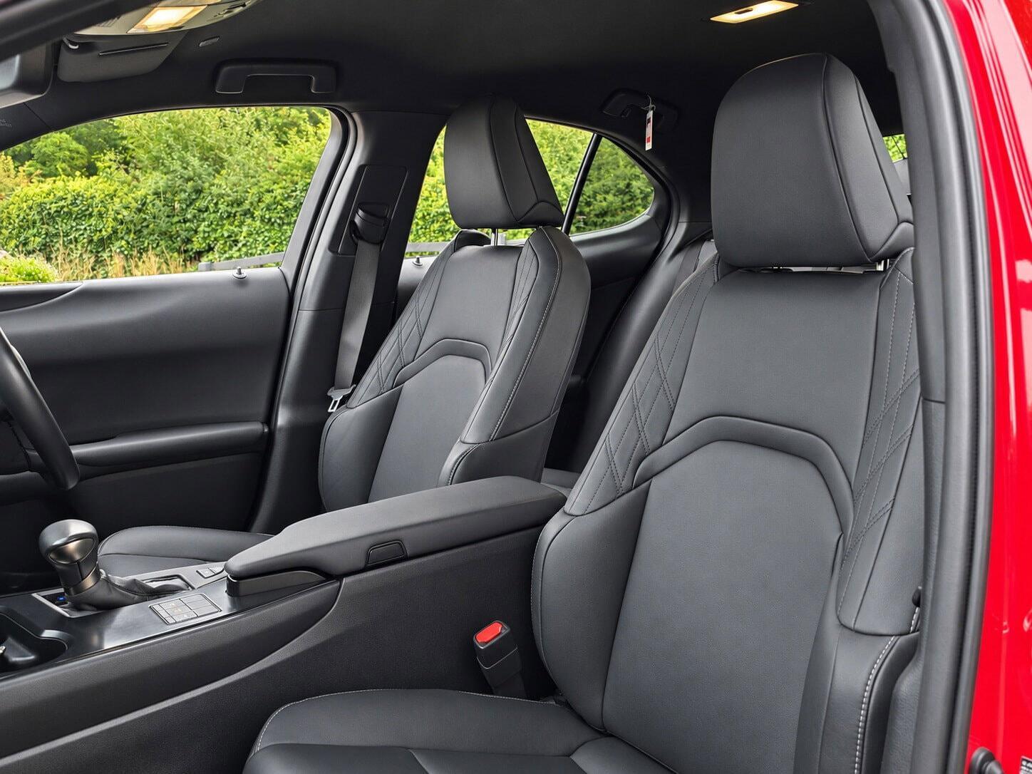 Lexus UX - Image 3