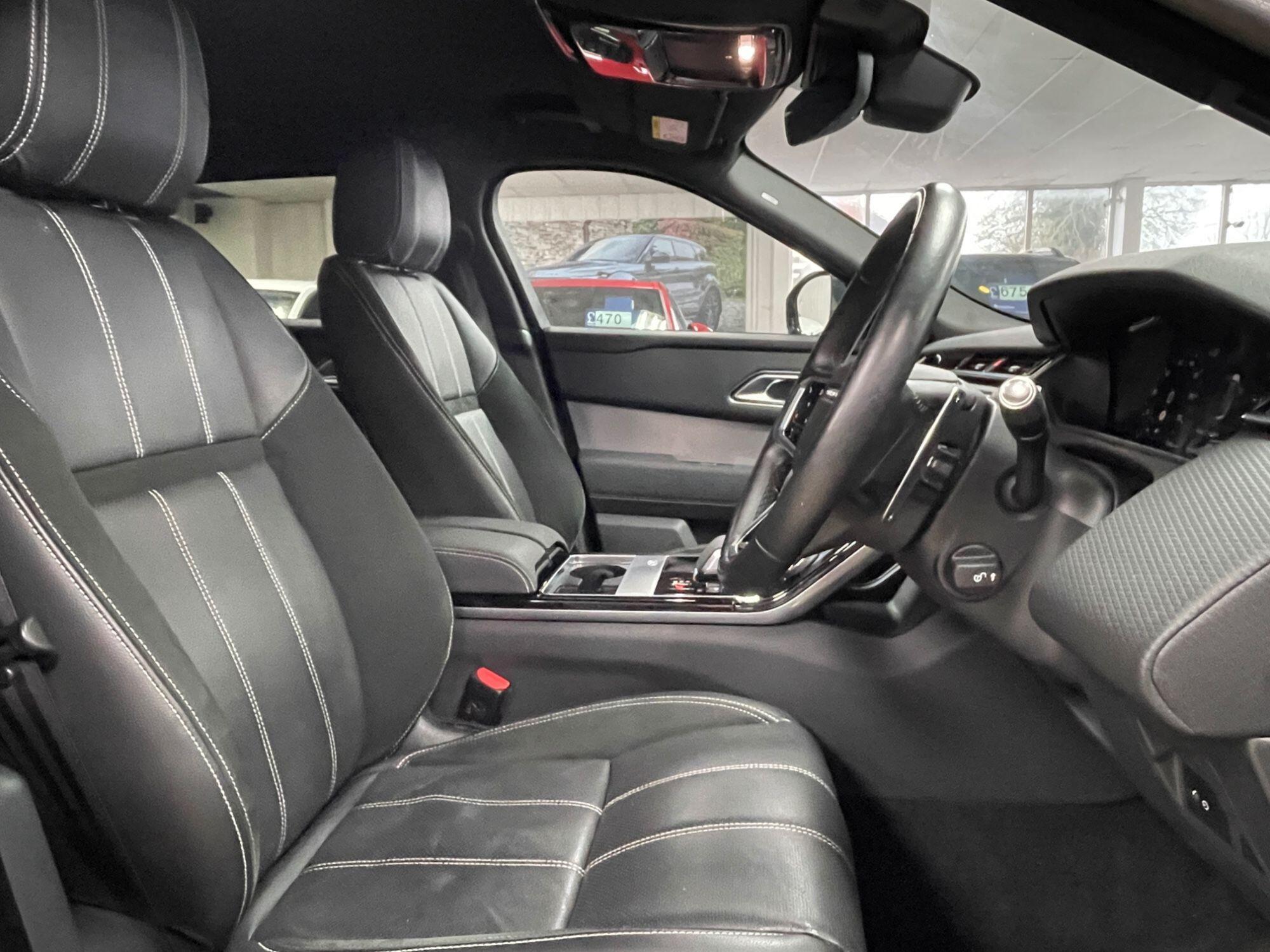 Land Rover Range Rover Velar - Image 26