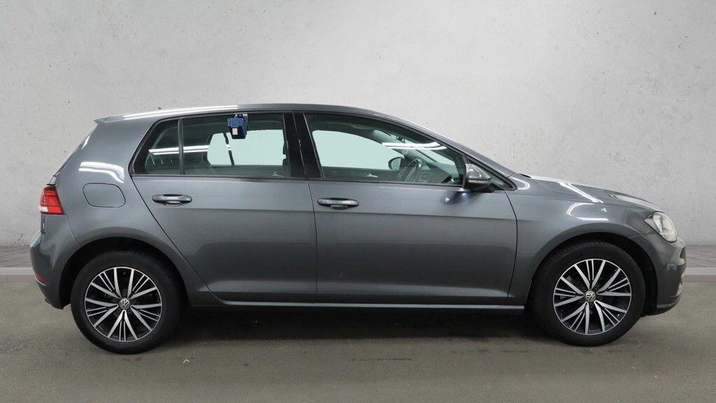 Volkswagen Golf - Image 8
