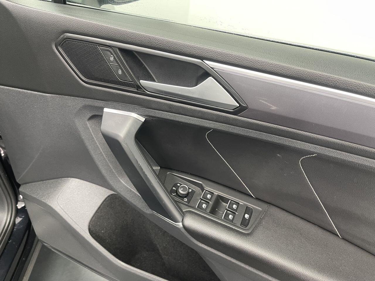 Volkswagen Tiguan - Image 18