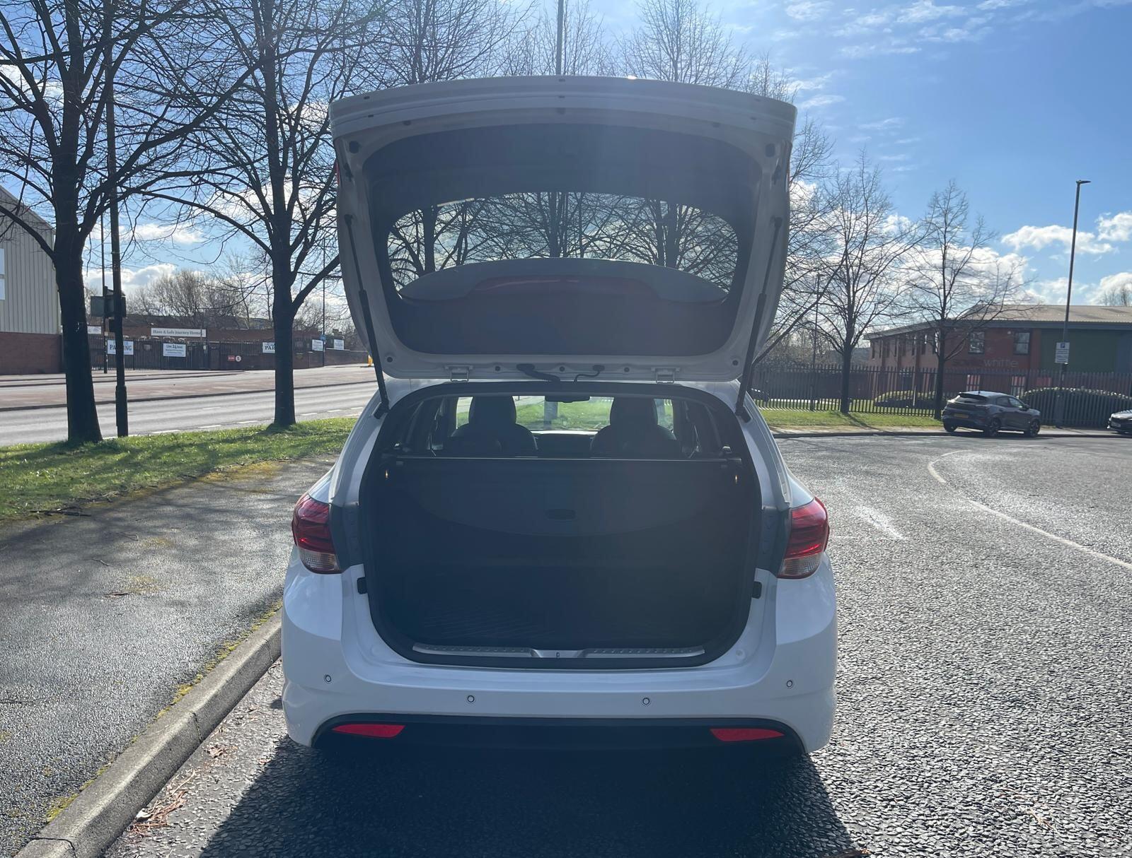 Hyundai i40 - Image 47