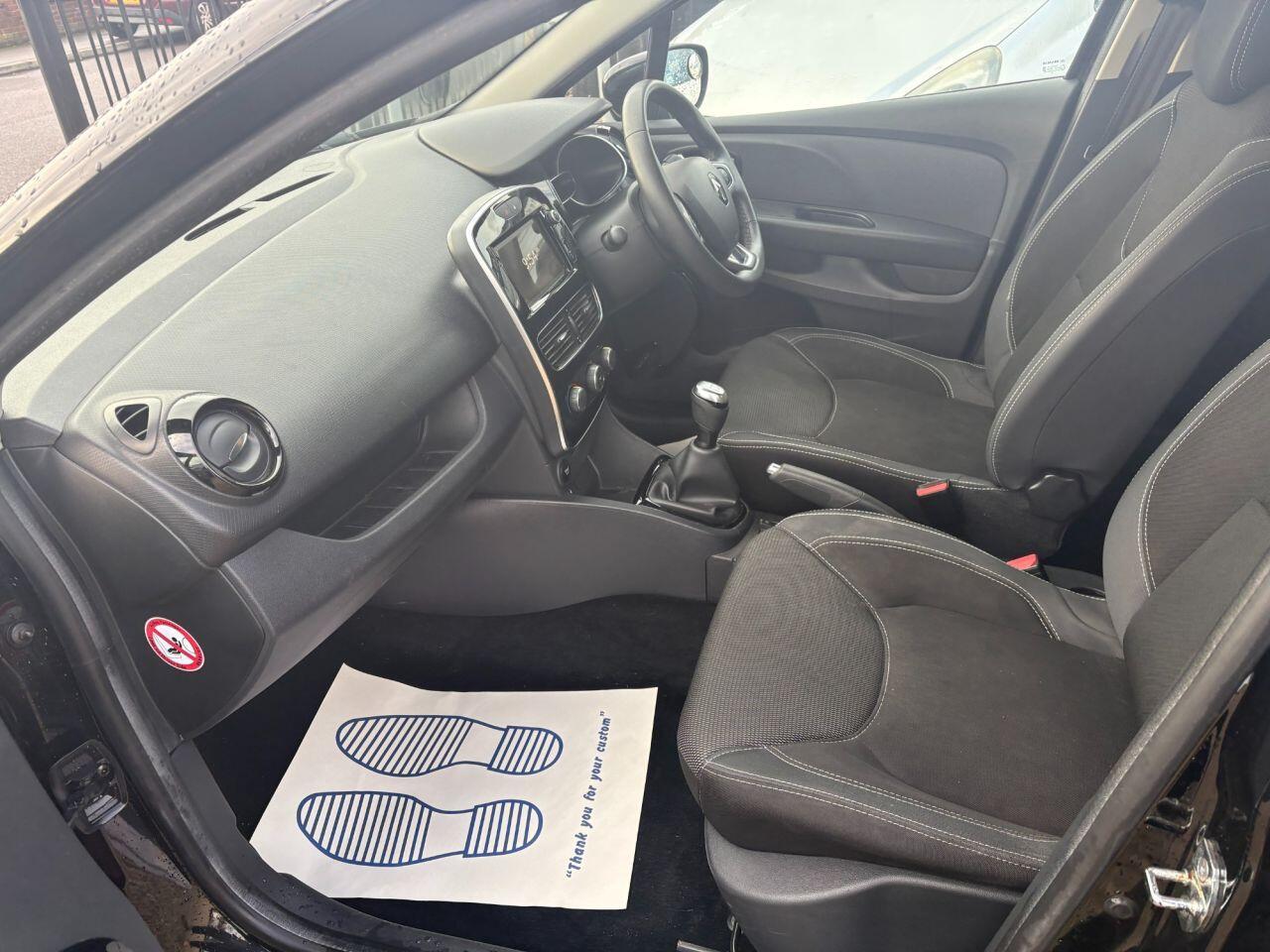 Renault Clio - Image 17