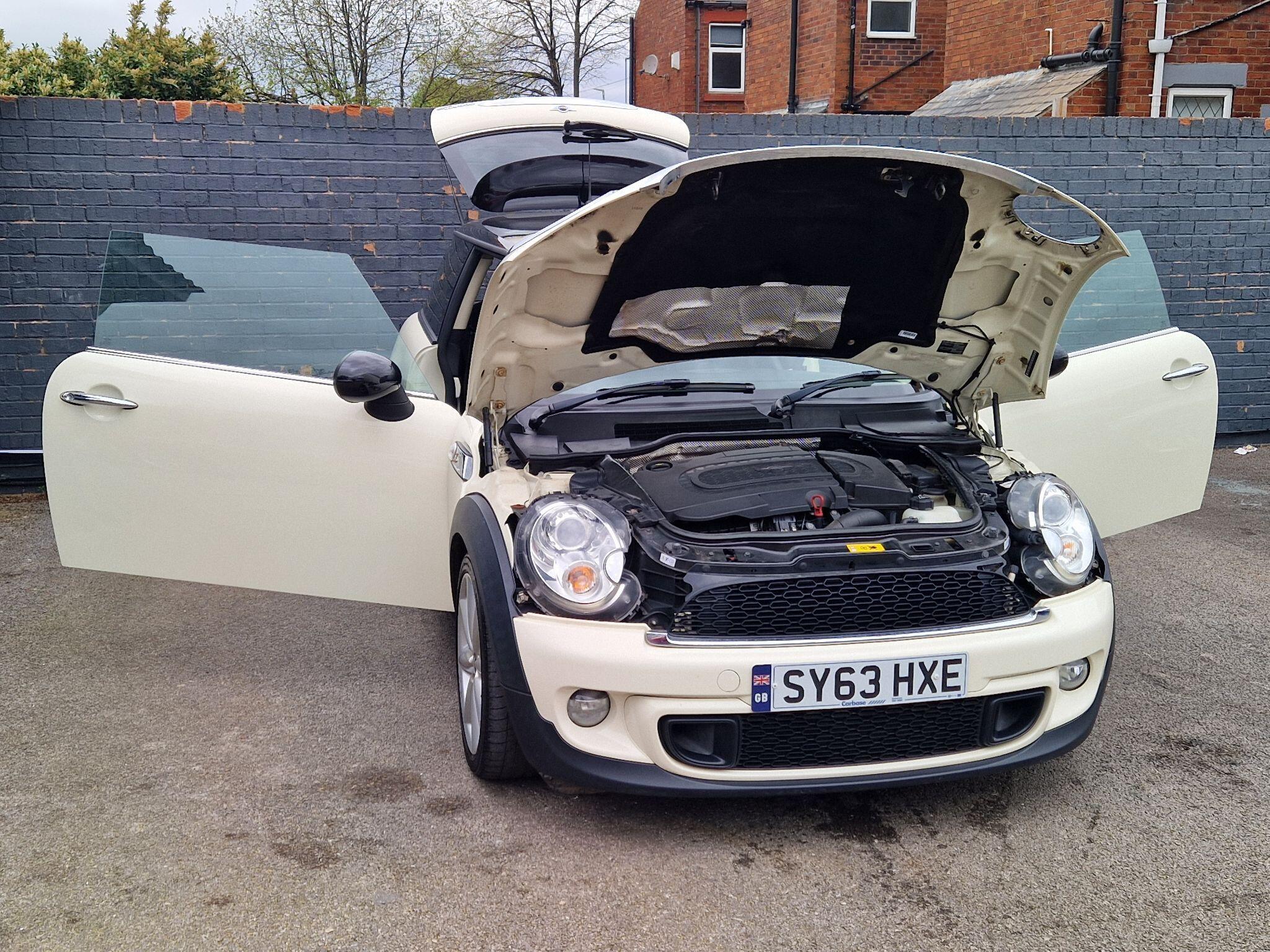 MINI Hatch - Image 13