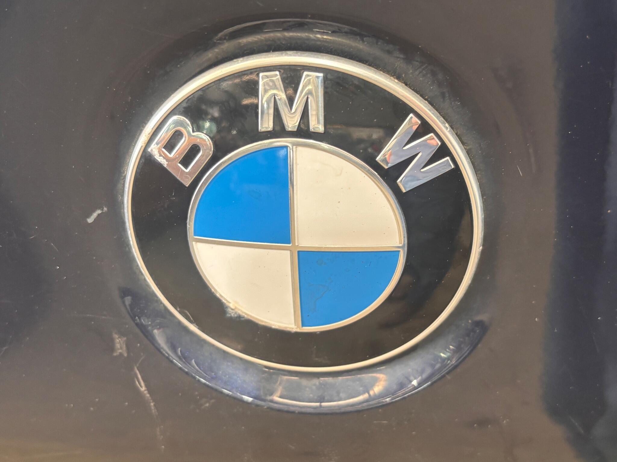 BMW 5 Series - Image 11