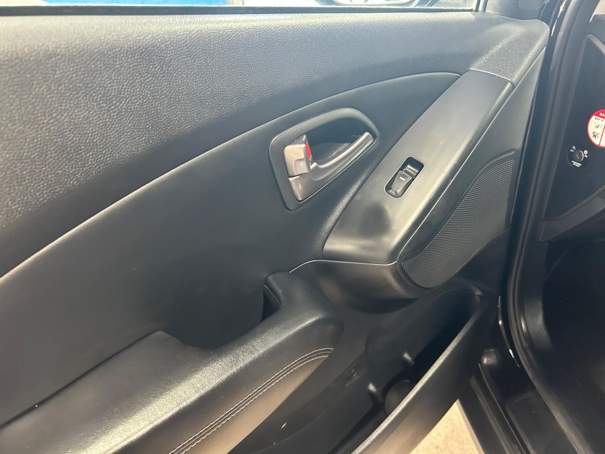 Hyundai ix35 - Image 18