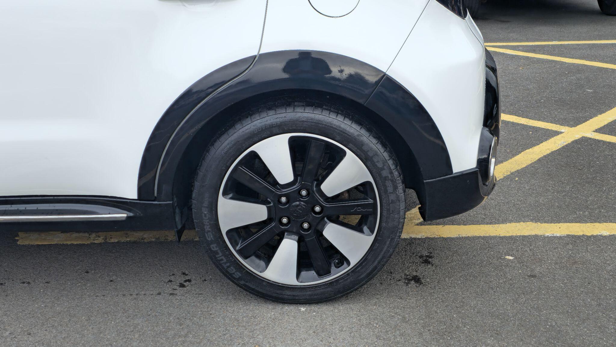 Kia Soul - Image 12