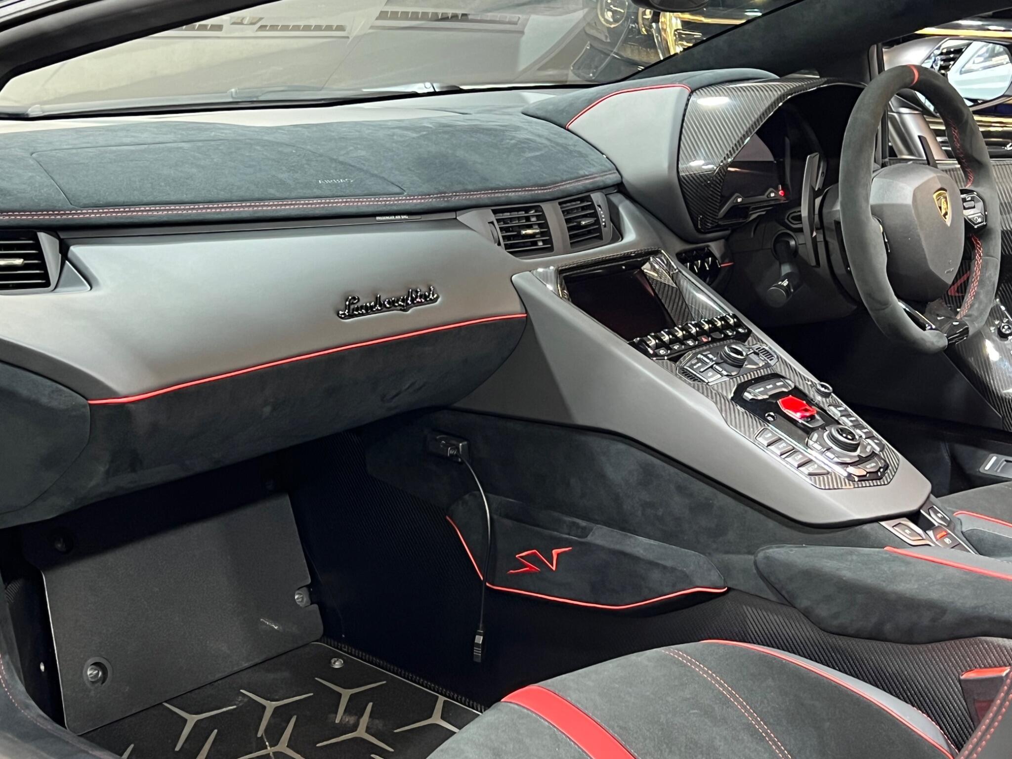 Lamborghini Aventador - Image 10