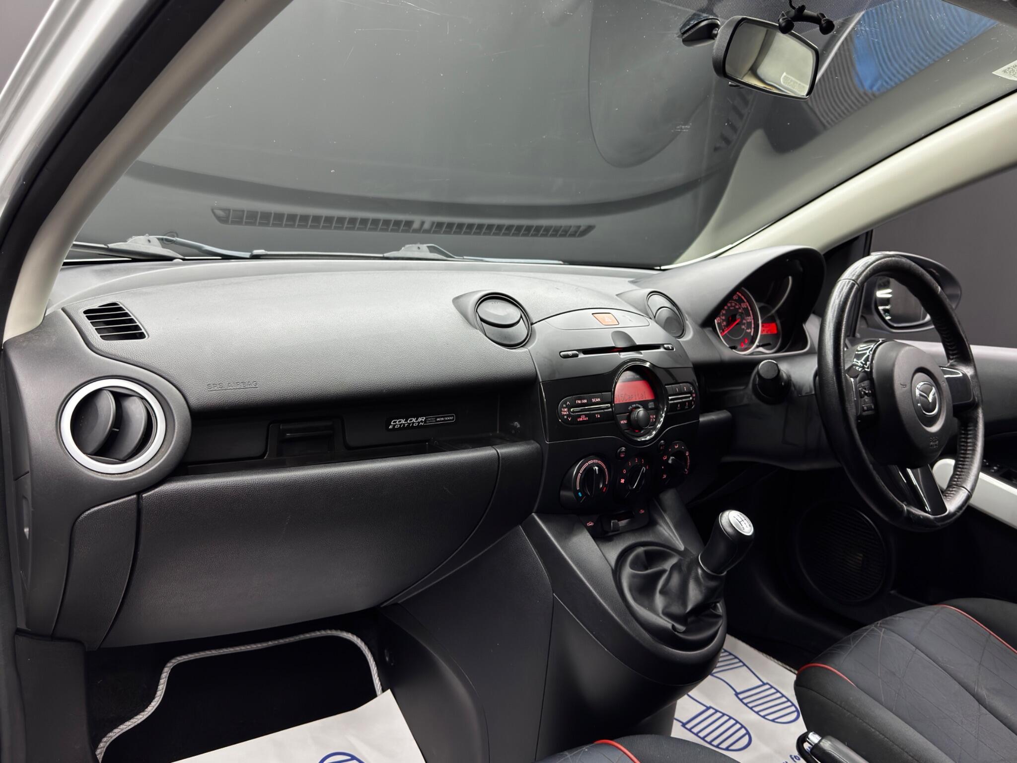 Mazda MAZDA2 - Image 11