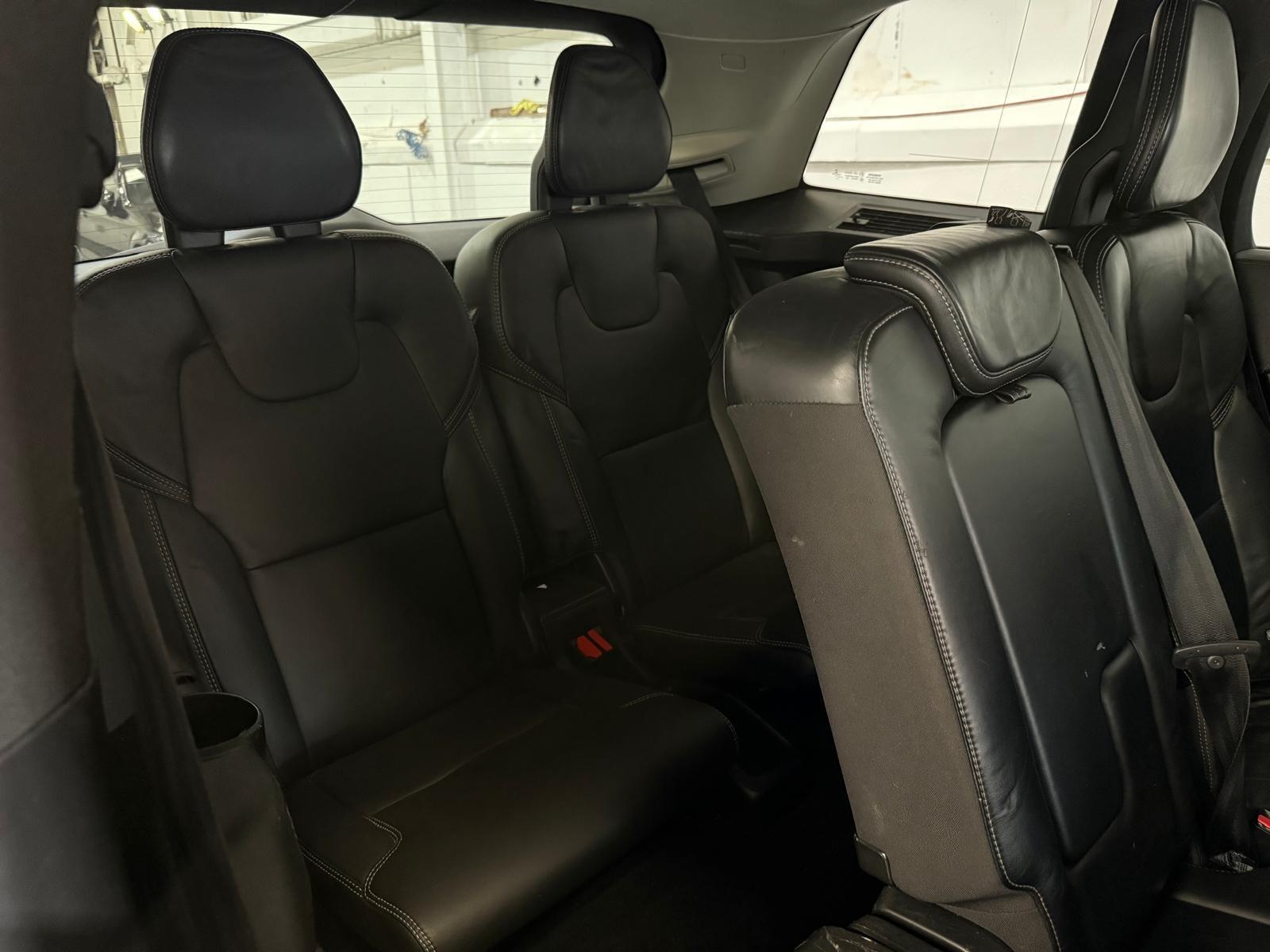Volvo XC90 - Image 46