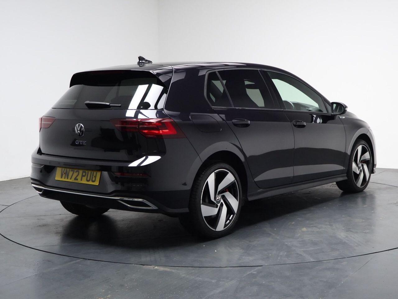 Volkswagen Golf - Image 12