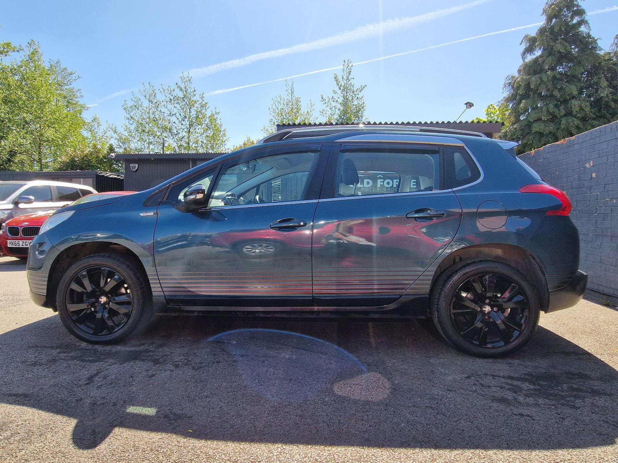 Peugeot 2008 - Image 6