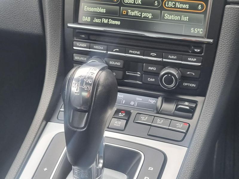 Porsche Cayman - Image 14