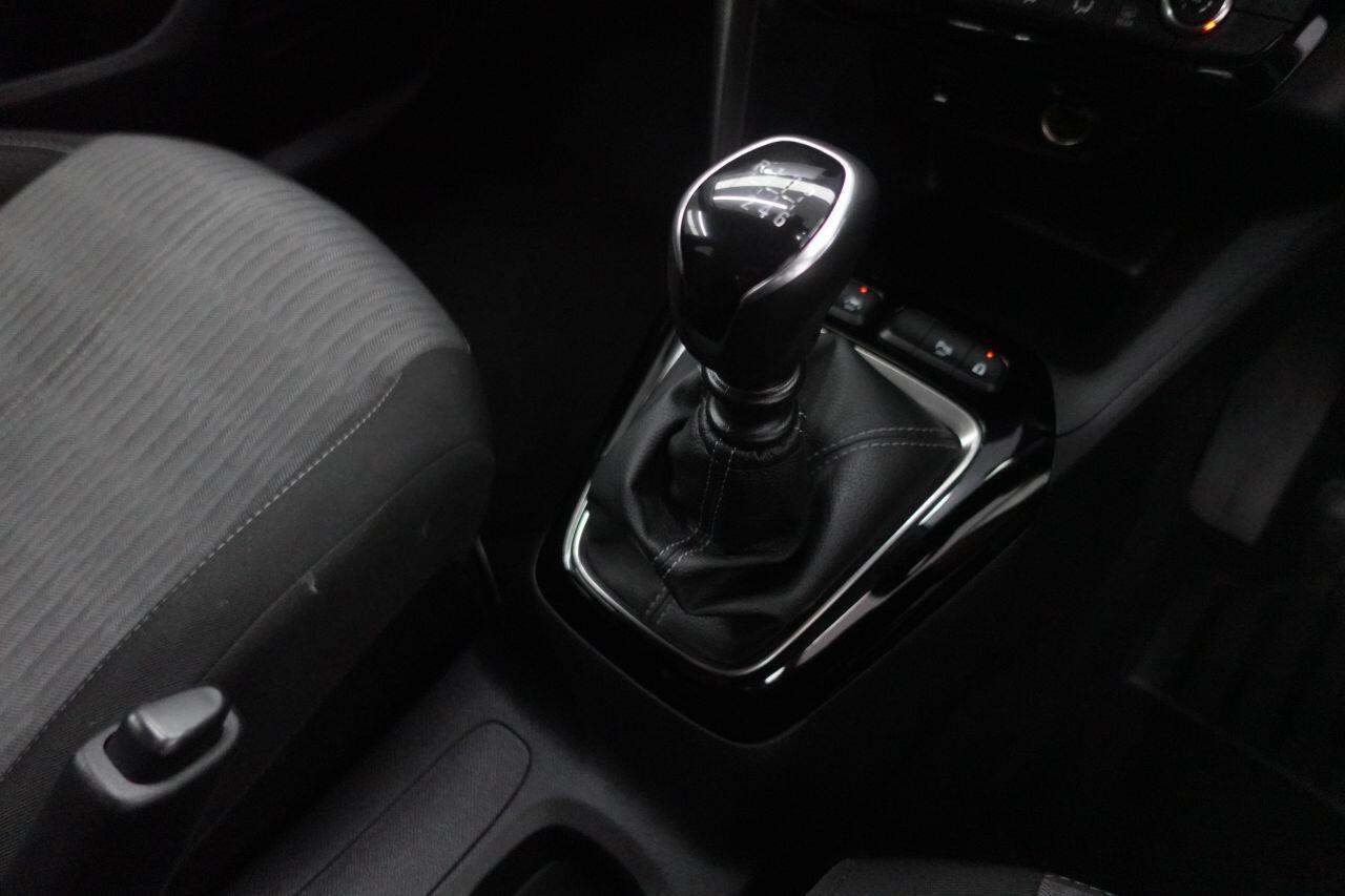 Vauxhall Corsa - Image 20