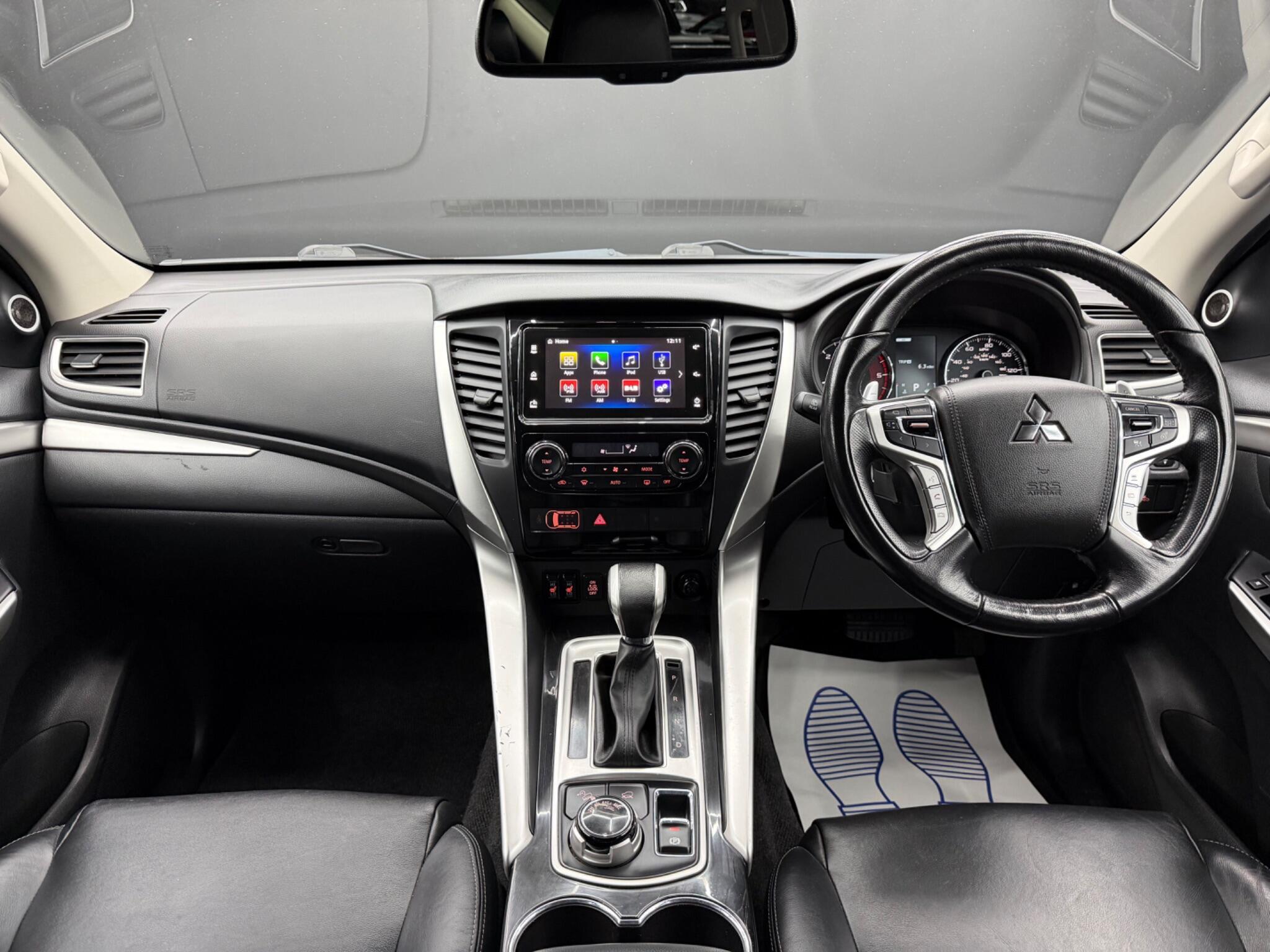 Mitsubishi Shogun Sport - Image 10