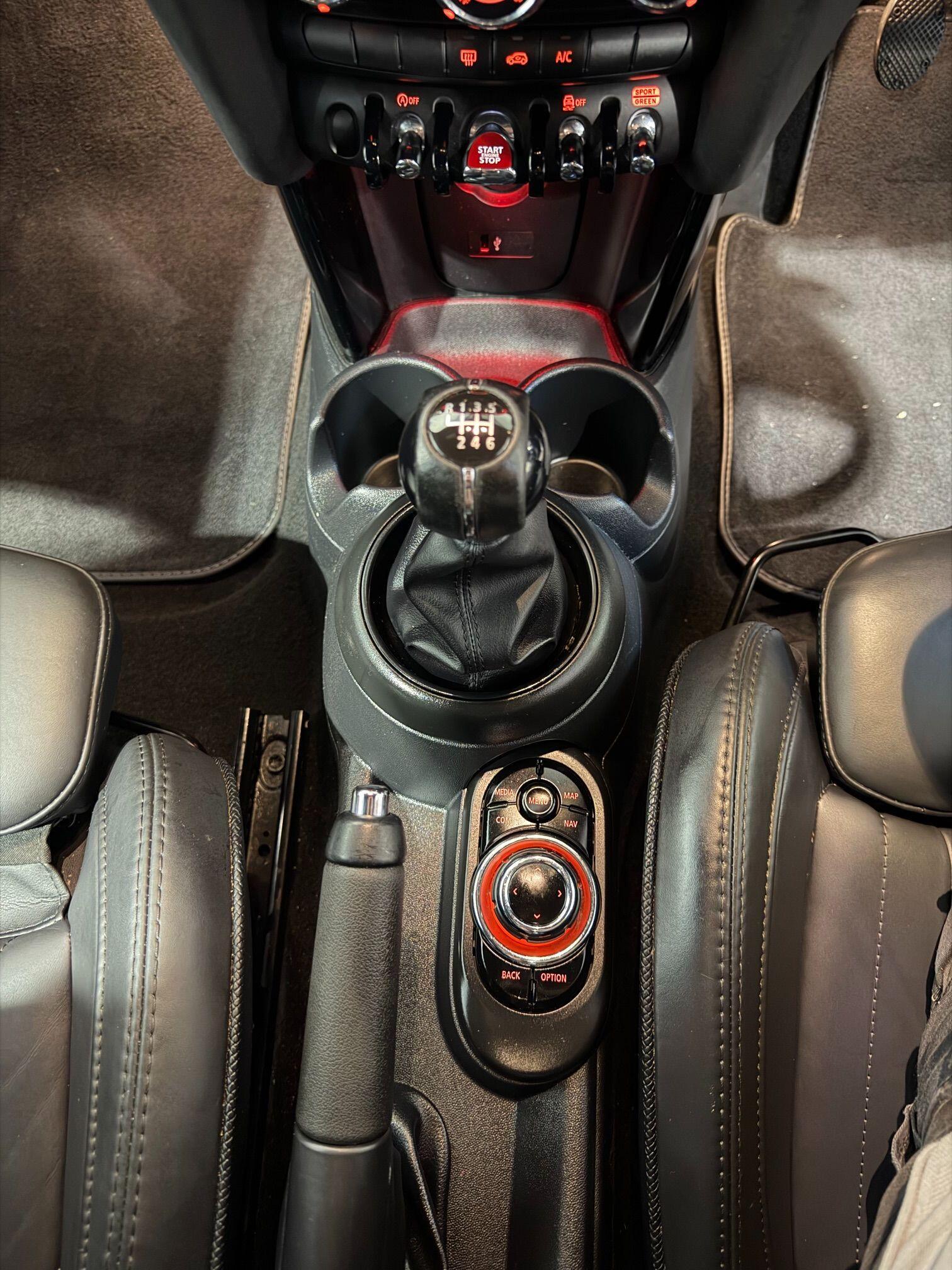 MINI Hatch - Image 11