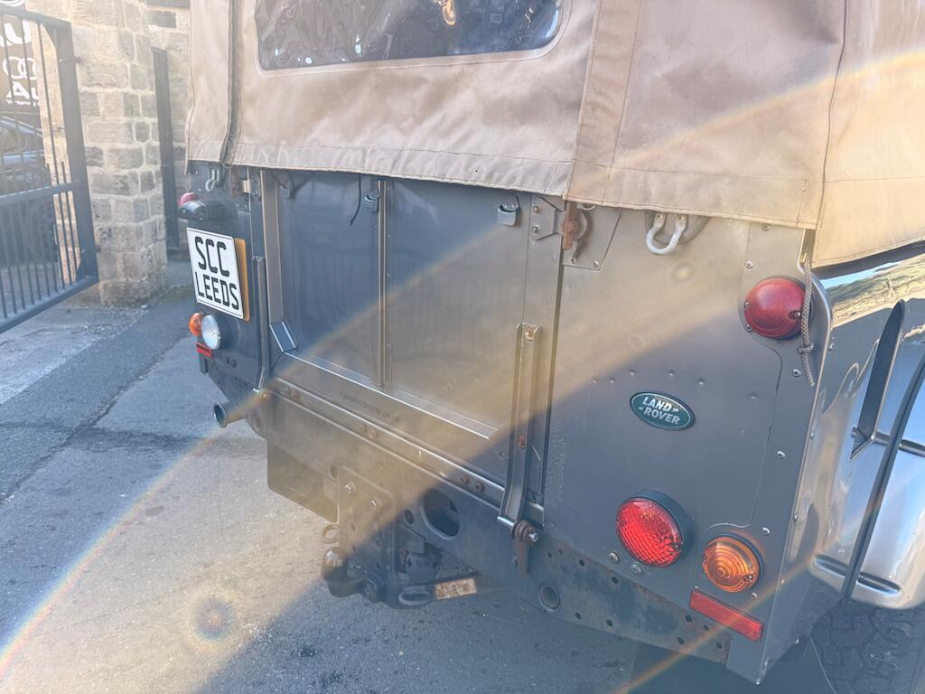 Land Rover Defender 110 - Image 22