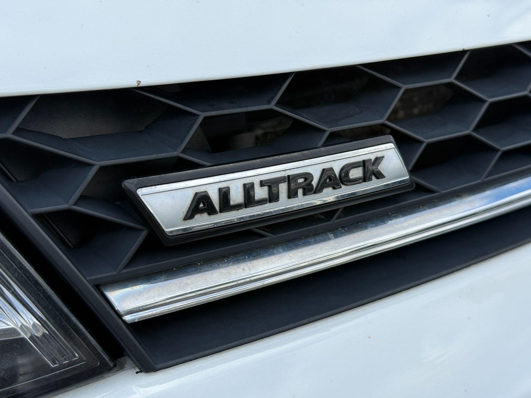 Volkswagen Golf - Image 13