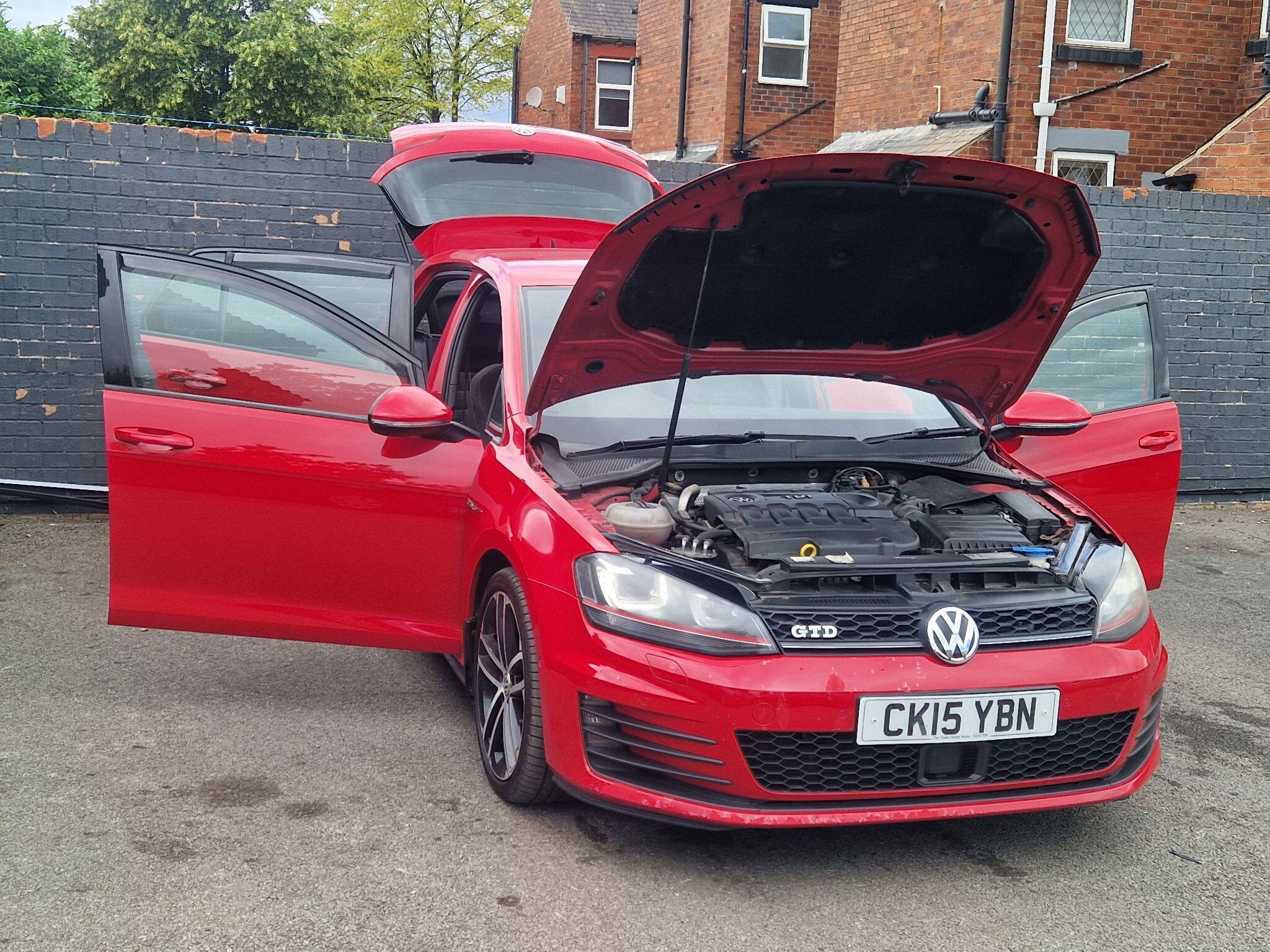 Volkswagen Golf - Image 12