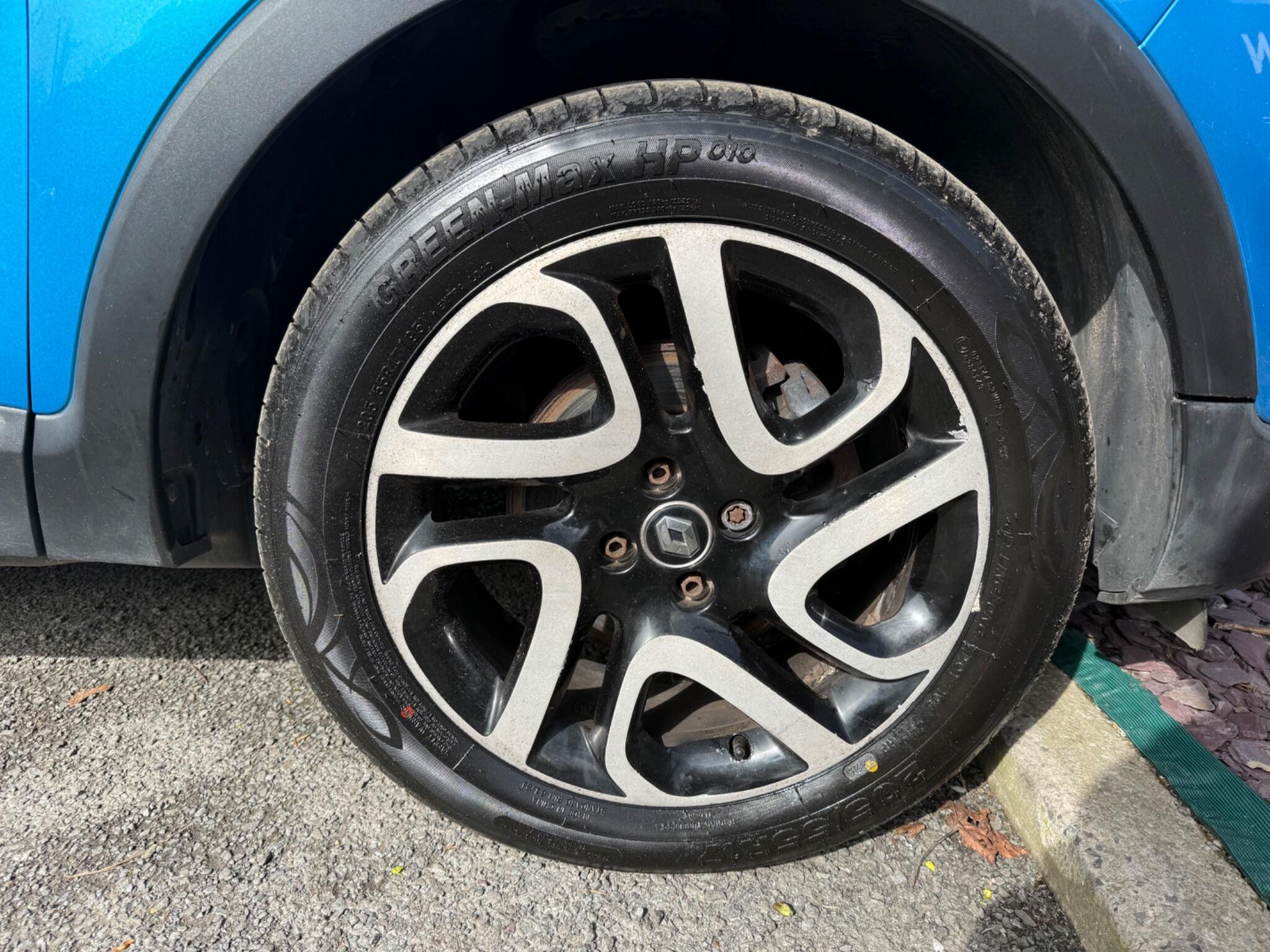 Renault Captur - Image 33