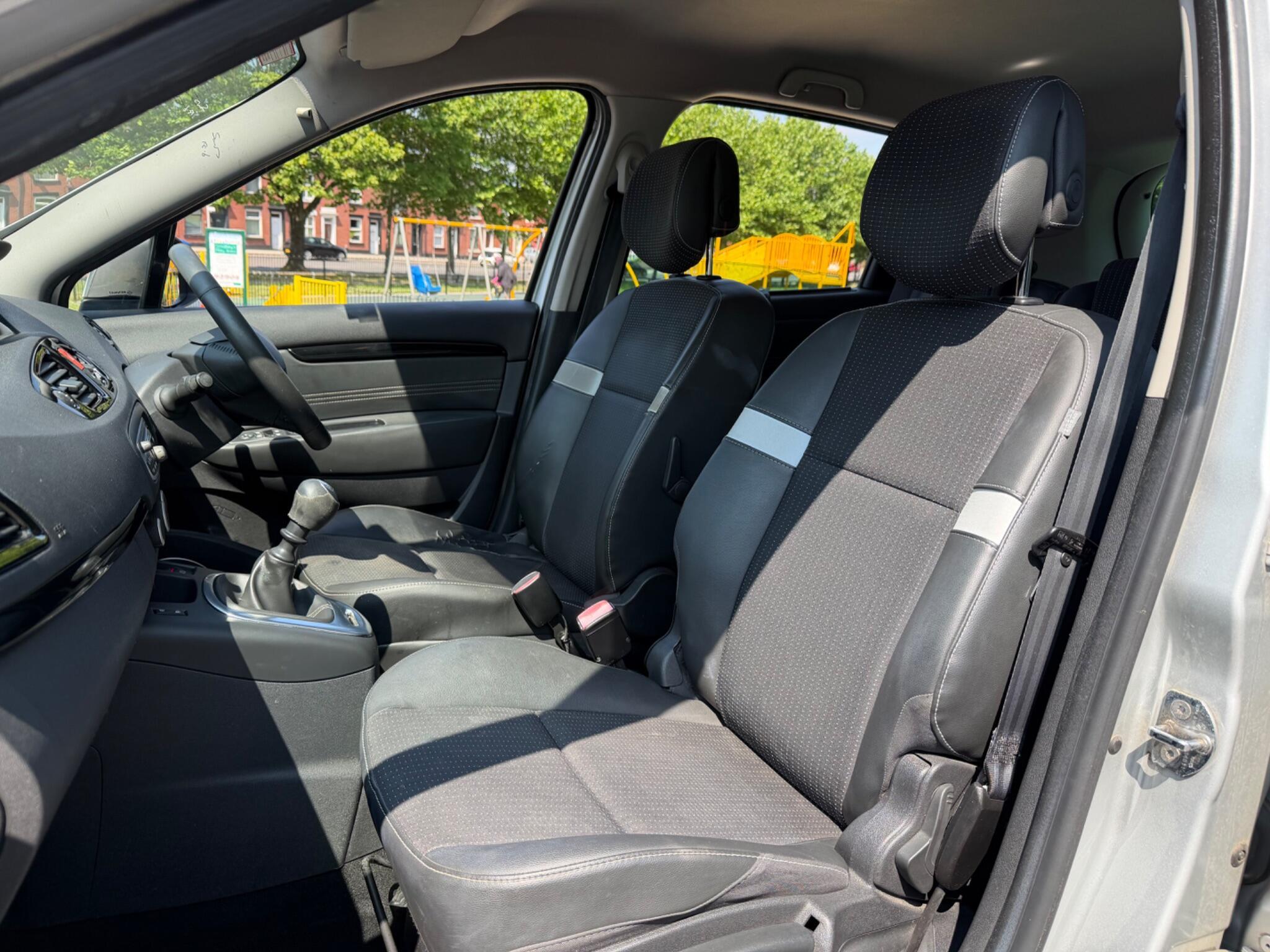 Renault Scenic - Image 9