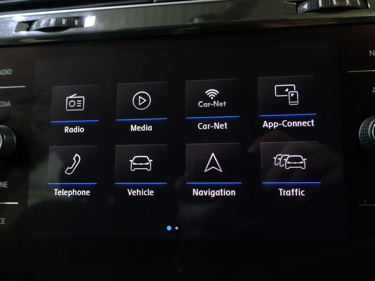 Volkswagen Golf - Image 32