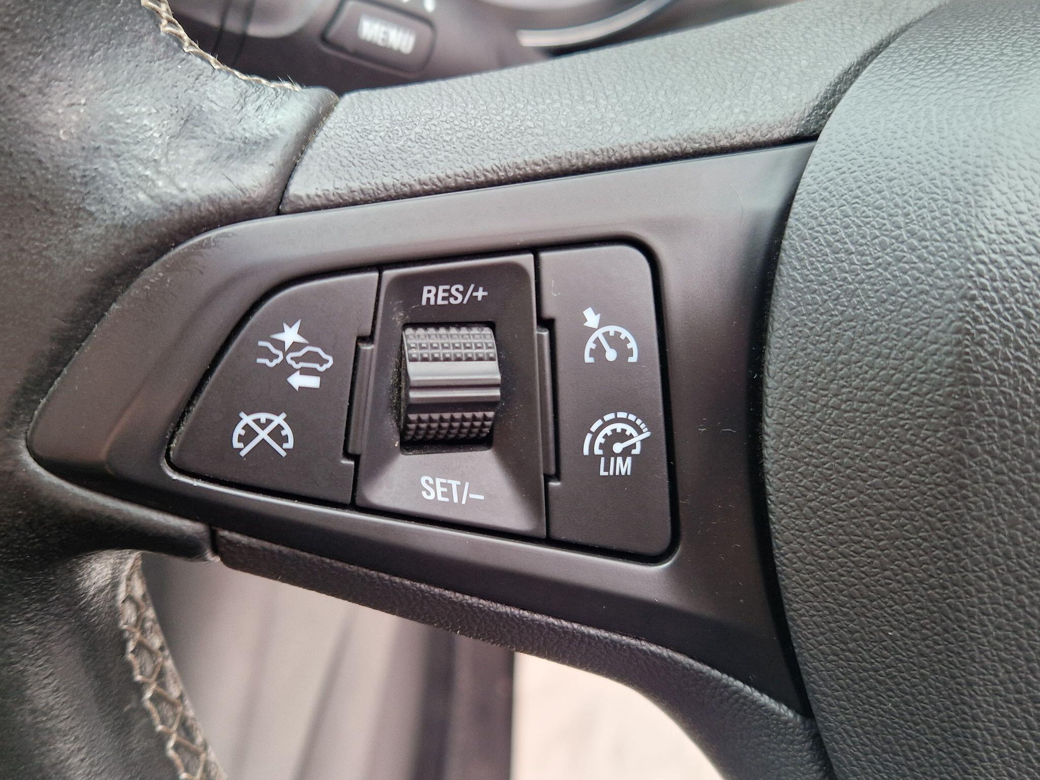 Vauxhall Astra - Image 25