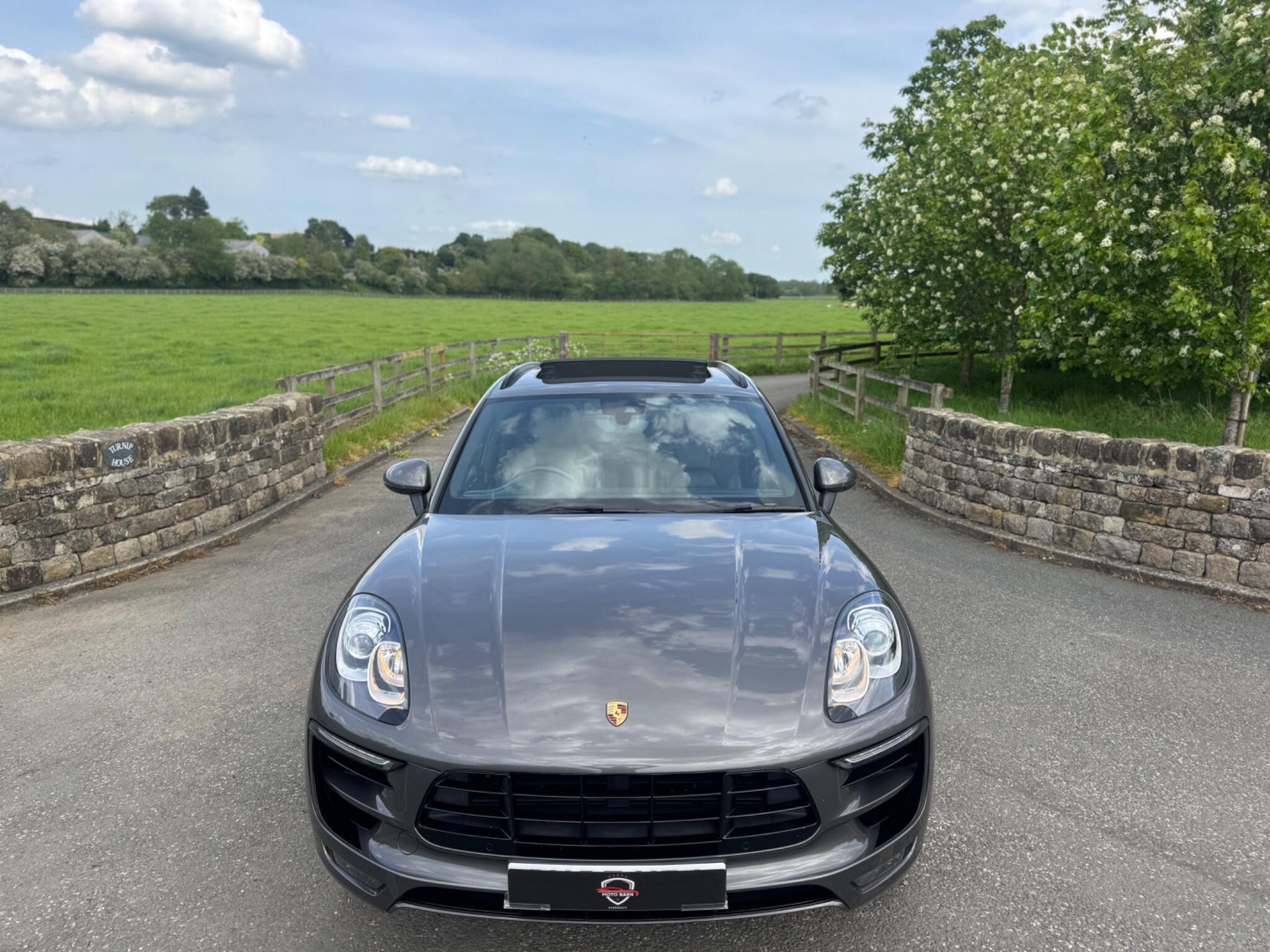 Porsche Macan - Image 4