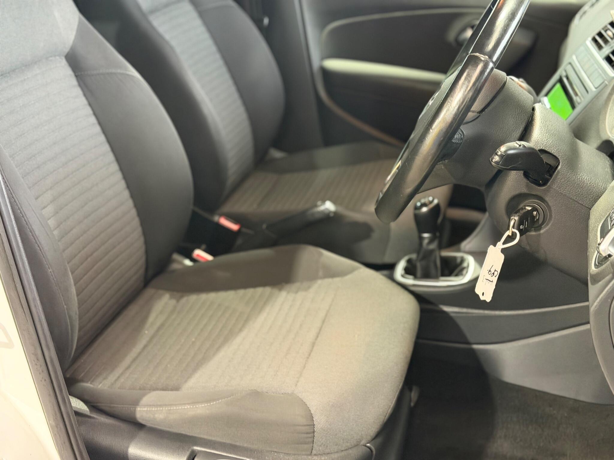 Volkswagen Polo - Image 20