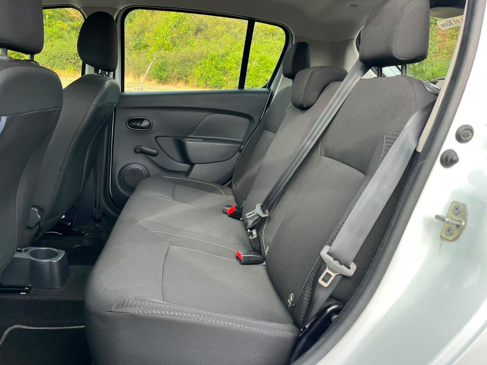 Dacia Sandero - Image 8