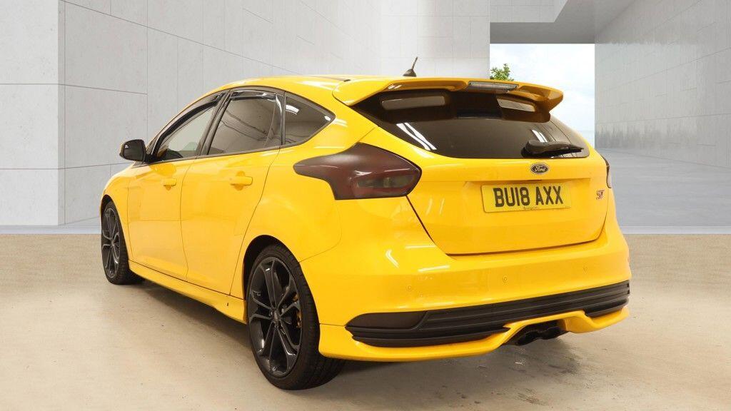 Ford Focus - Image 4