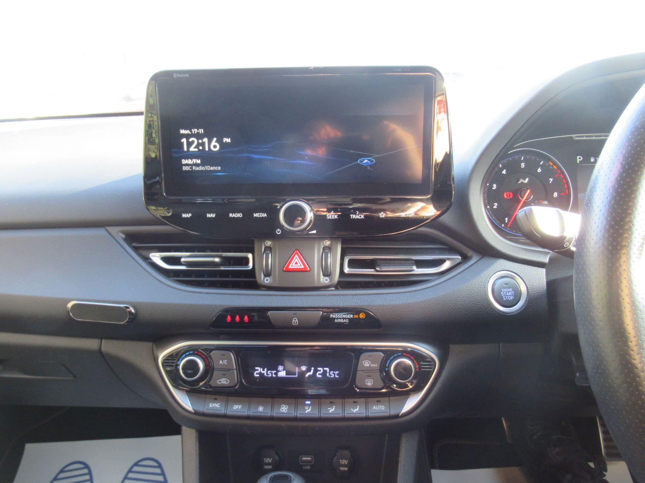 Hyundai i30 - Image 33