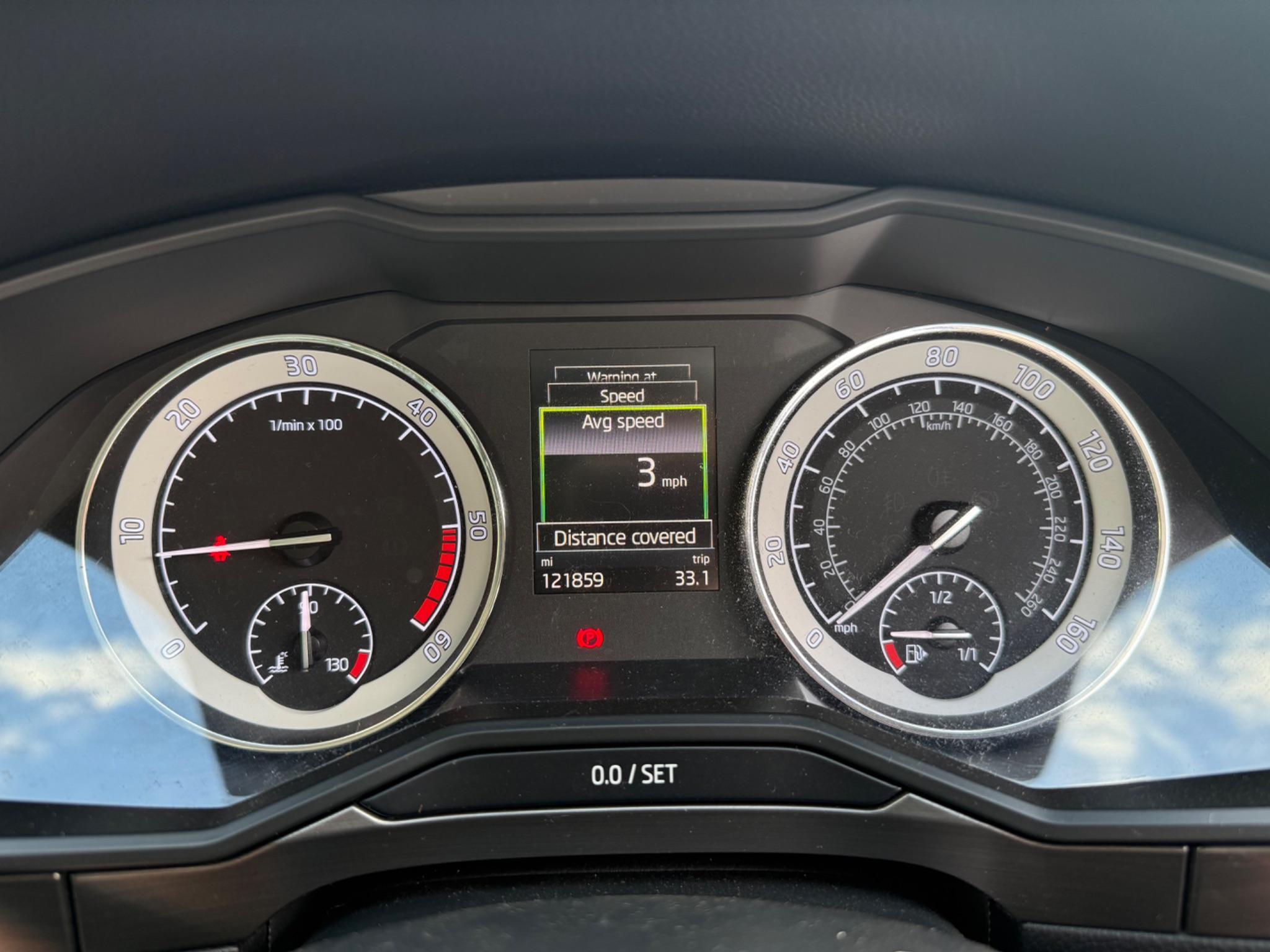 Skoda Superb - Image 31