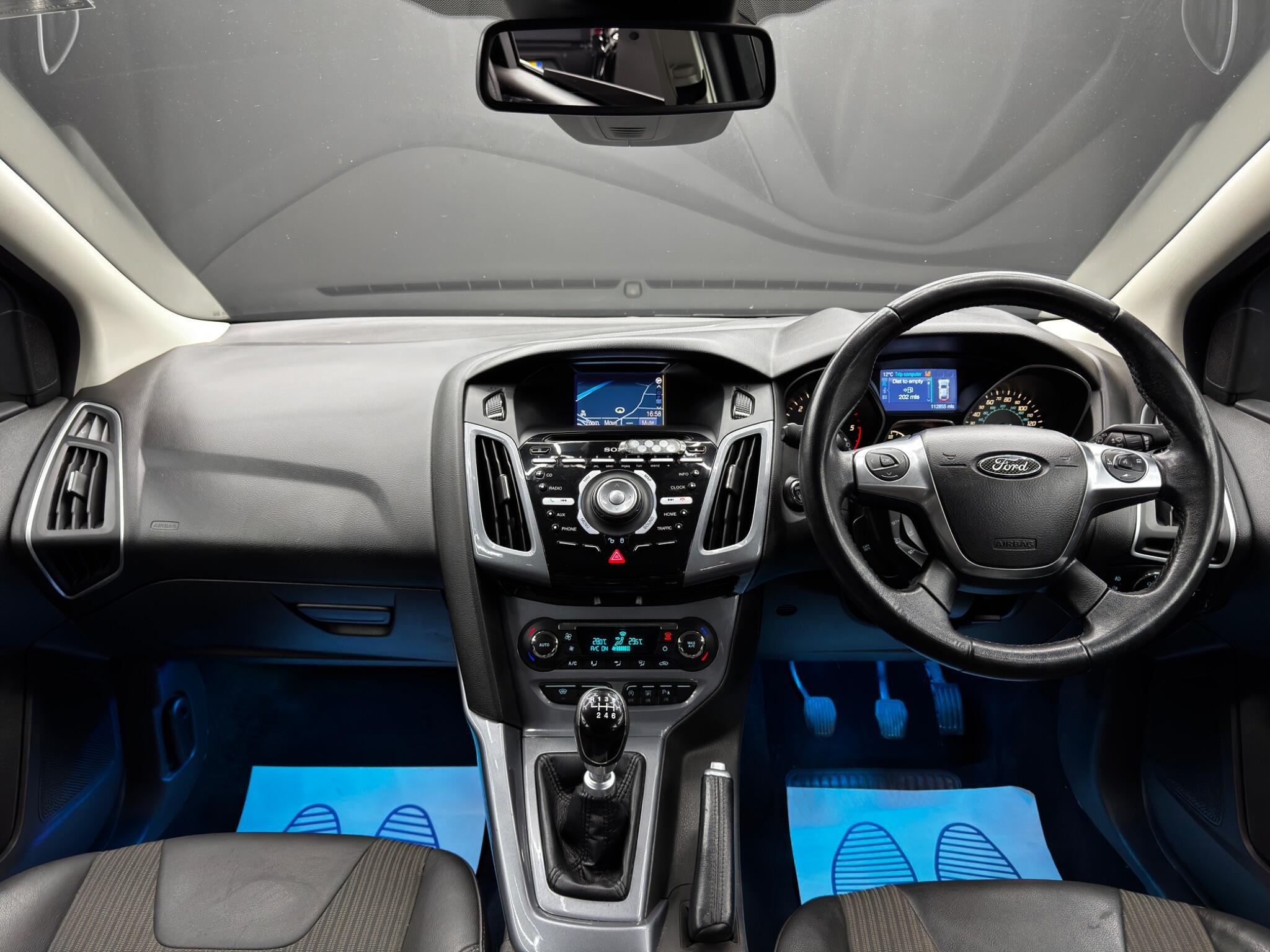 Ford Focus - Image 10
