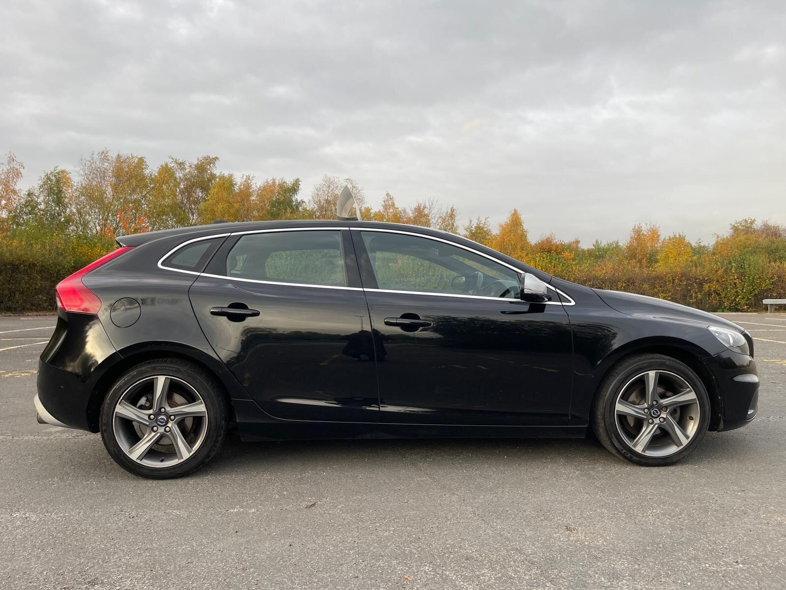 Volvo V40 - Image 10