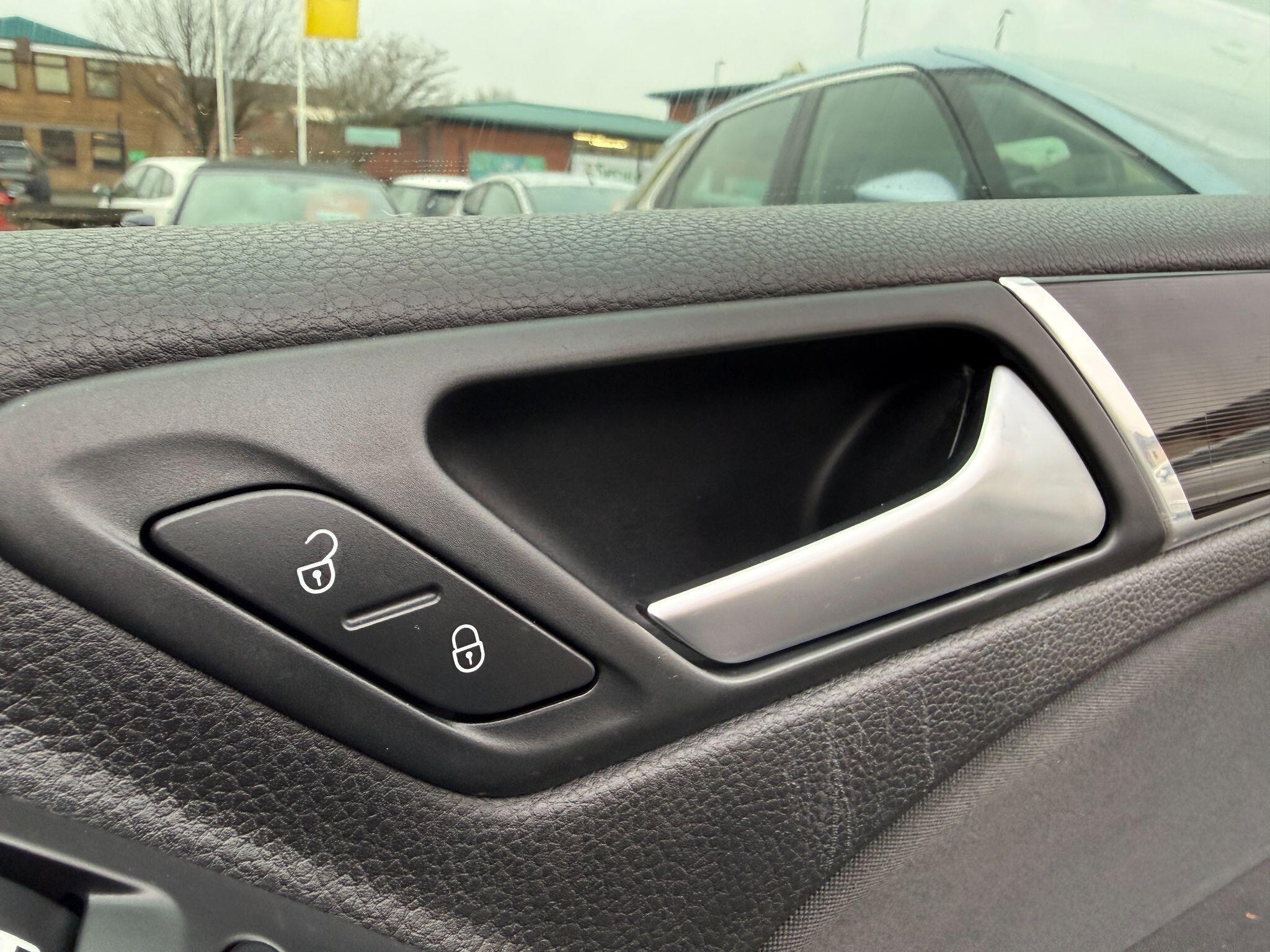 Volkswagen Golf - Image 64